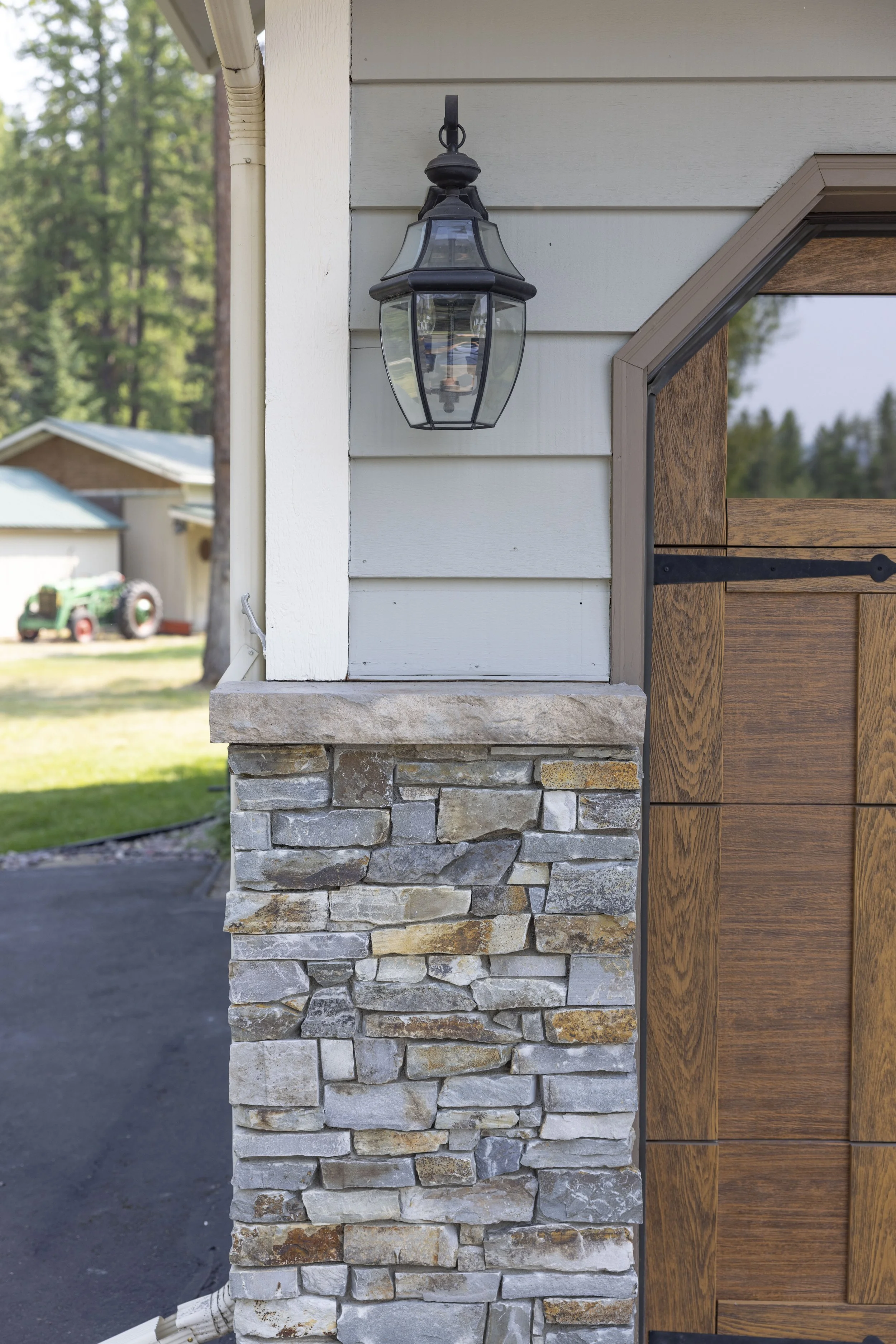 Whitefish Country Retreat_15.jpg