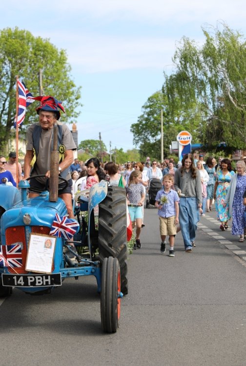 Tractors, Traditions, and Tiny Bouquets: Capturing the Haddenham Maypole Event