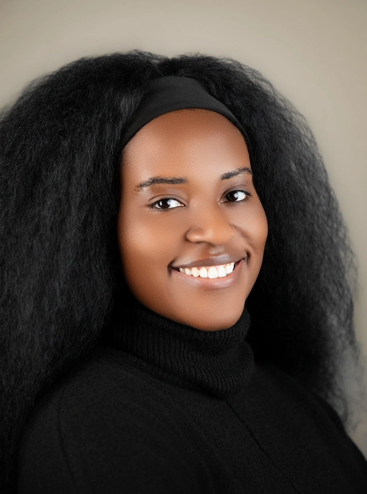 A shot taken from one of my recent corporate photoshoots. #portrait #headshot #portraits #mobilestudio #westcottlighting #headshots #corporateheadshot #photography #photographer