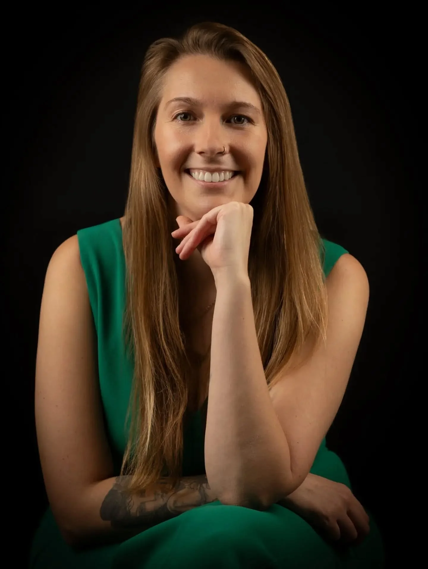 A recent headshot shoot with my mobile studio at the clients home. Such a fun session and I love getting to know people's personal journey and career growth.

It's a pleasure to help capture some refreshed shots.

#headshotsphotographer #headshots #P