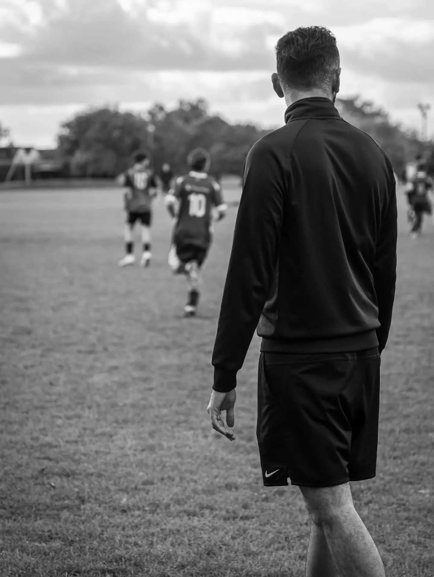 It was a pleasure to be booked as the photographer for Hanney FC Mens XI. 

Being pitch side and seeing the passion, skill and sportsmanship on display was immense. 

Here are a few sneak peaks from my perspective. 

#sportphotography #grassroots #gr