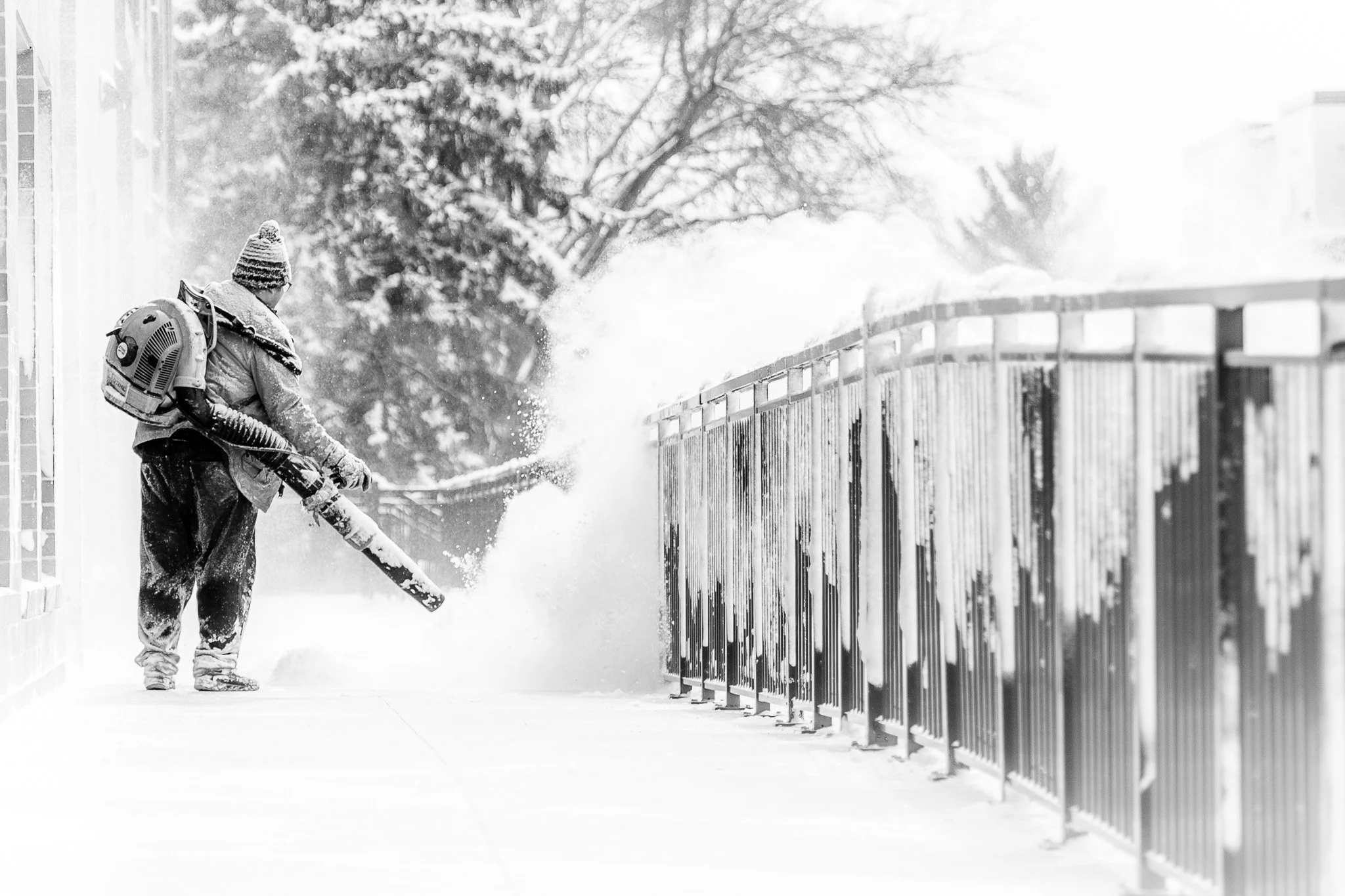 DSC09073-2 - snow men ice rail.jpg