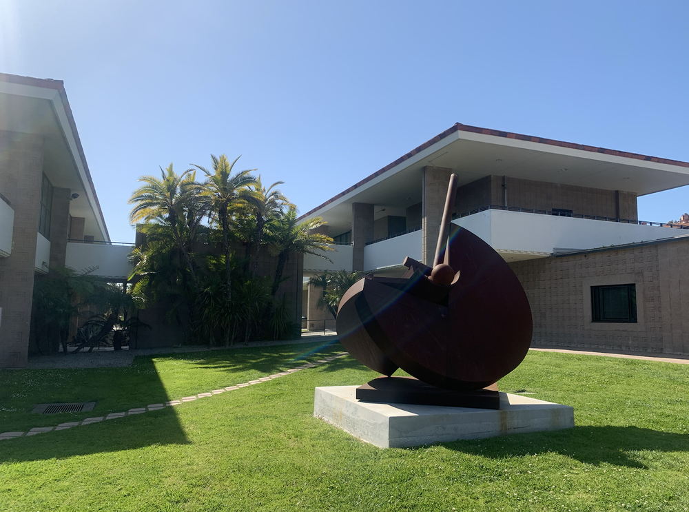 Santa Barbara UCSB statue.png