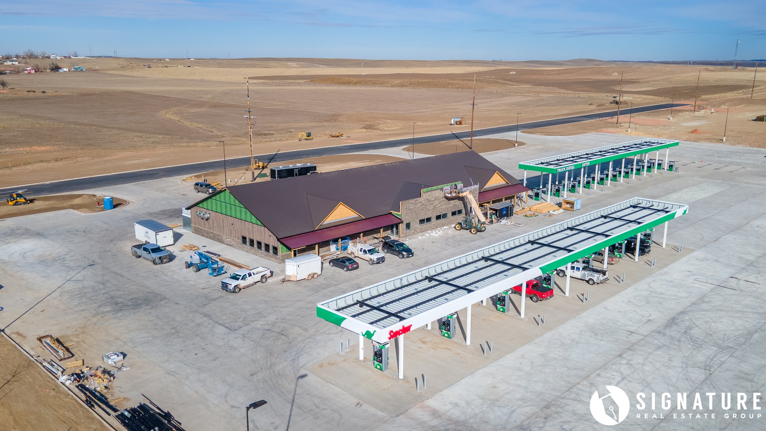 2026_02_18_TravelCenter (10 of 18).jpg