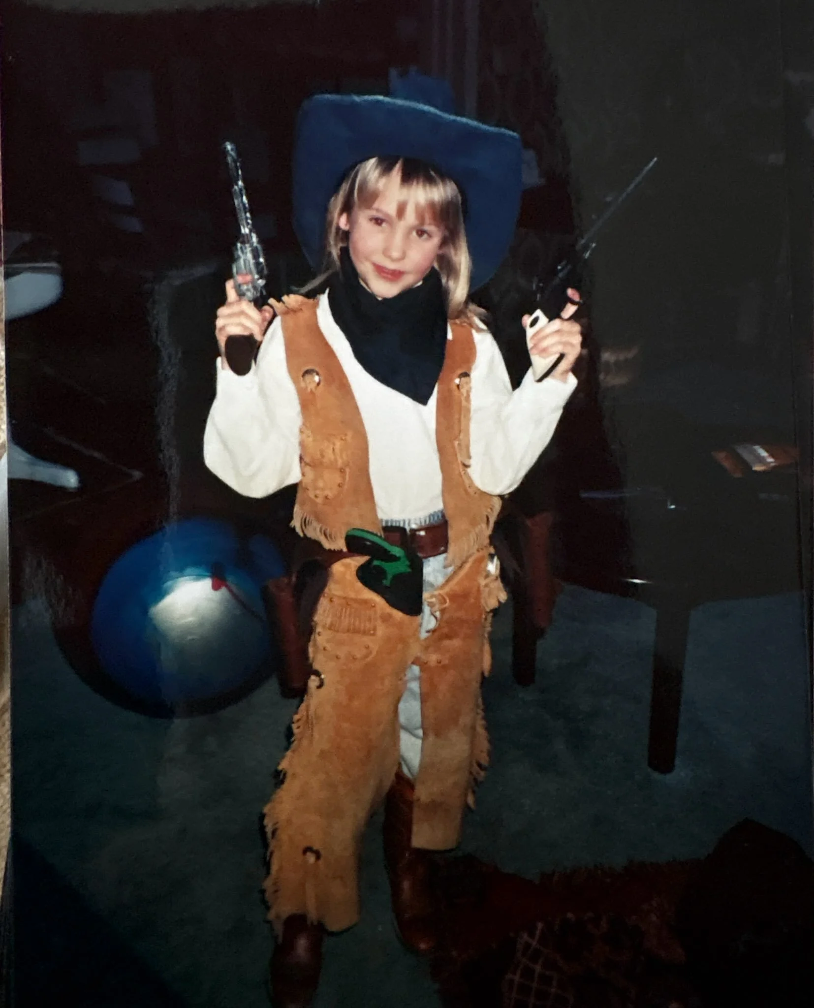 Jana Renée, artist of The Dreamers Gallery in Presidio Texas in Big Bend