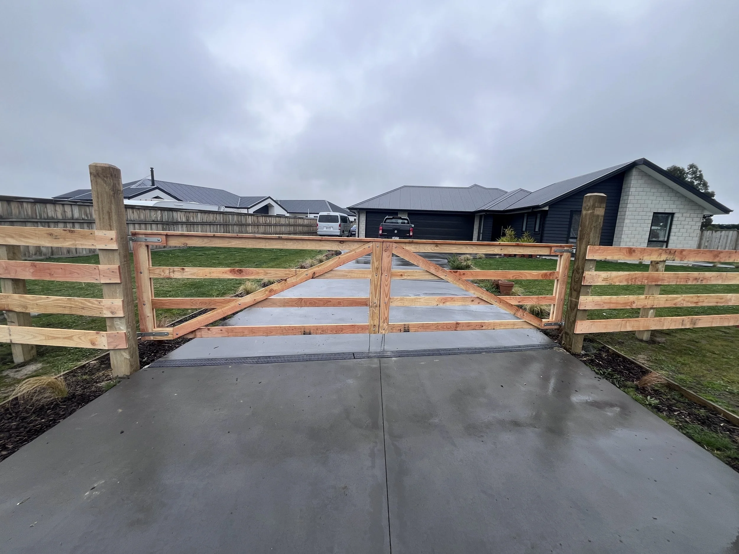 Oranssi project: studio shed