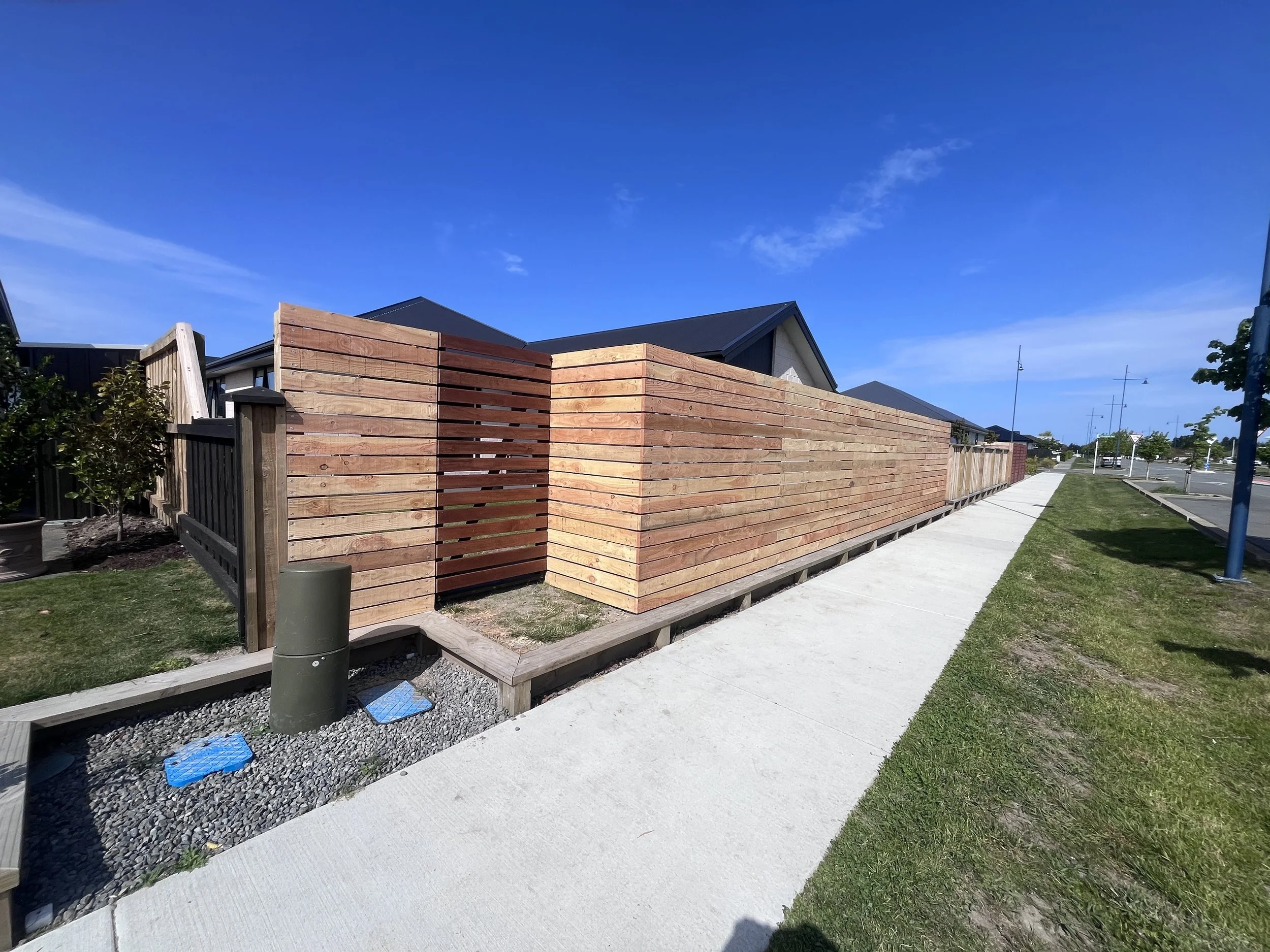 Oranssi project: wraparound deck