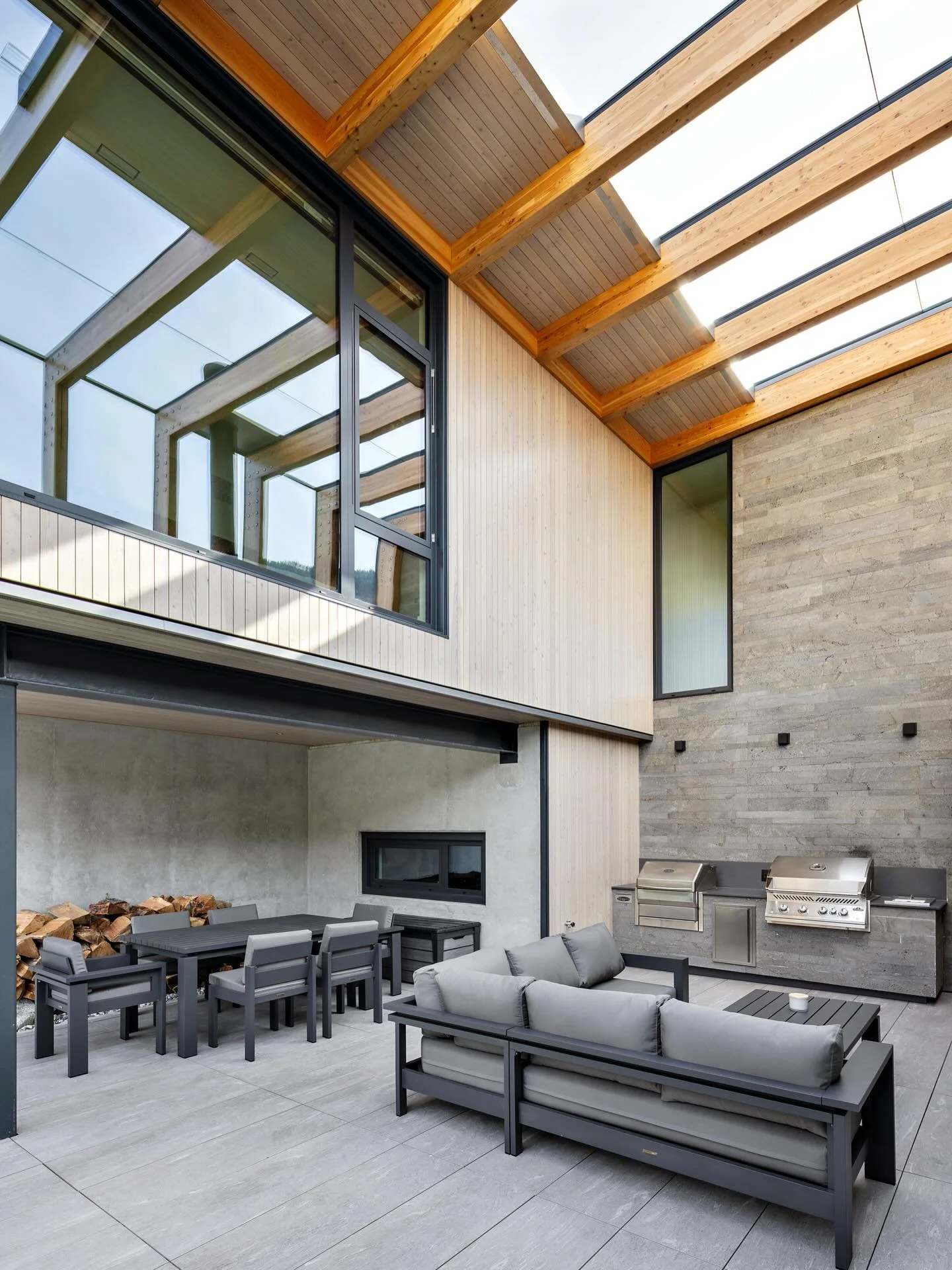 With landscaping completed, have a look at the stunning Mossy Creek drive home in Squamish, BC. 

Carefully designed and crafted alongside @kiakahaconstruction to optimise everything there is to love about Squamish living. 

#canadianarchitecture #bc