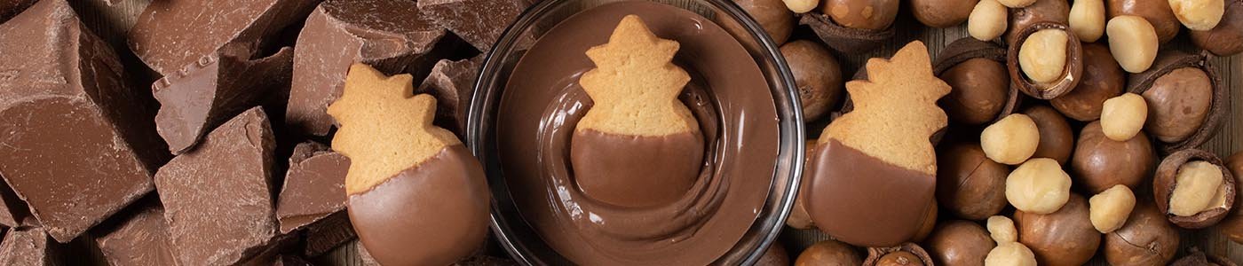 Chocolate-Dipped-Macadamia-2021-desktop.jpg
