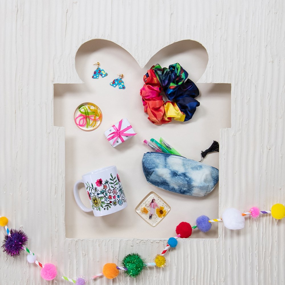 Creativebug's Crafting Togetherness holiday campaign featuring generic gifting