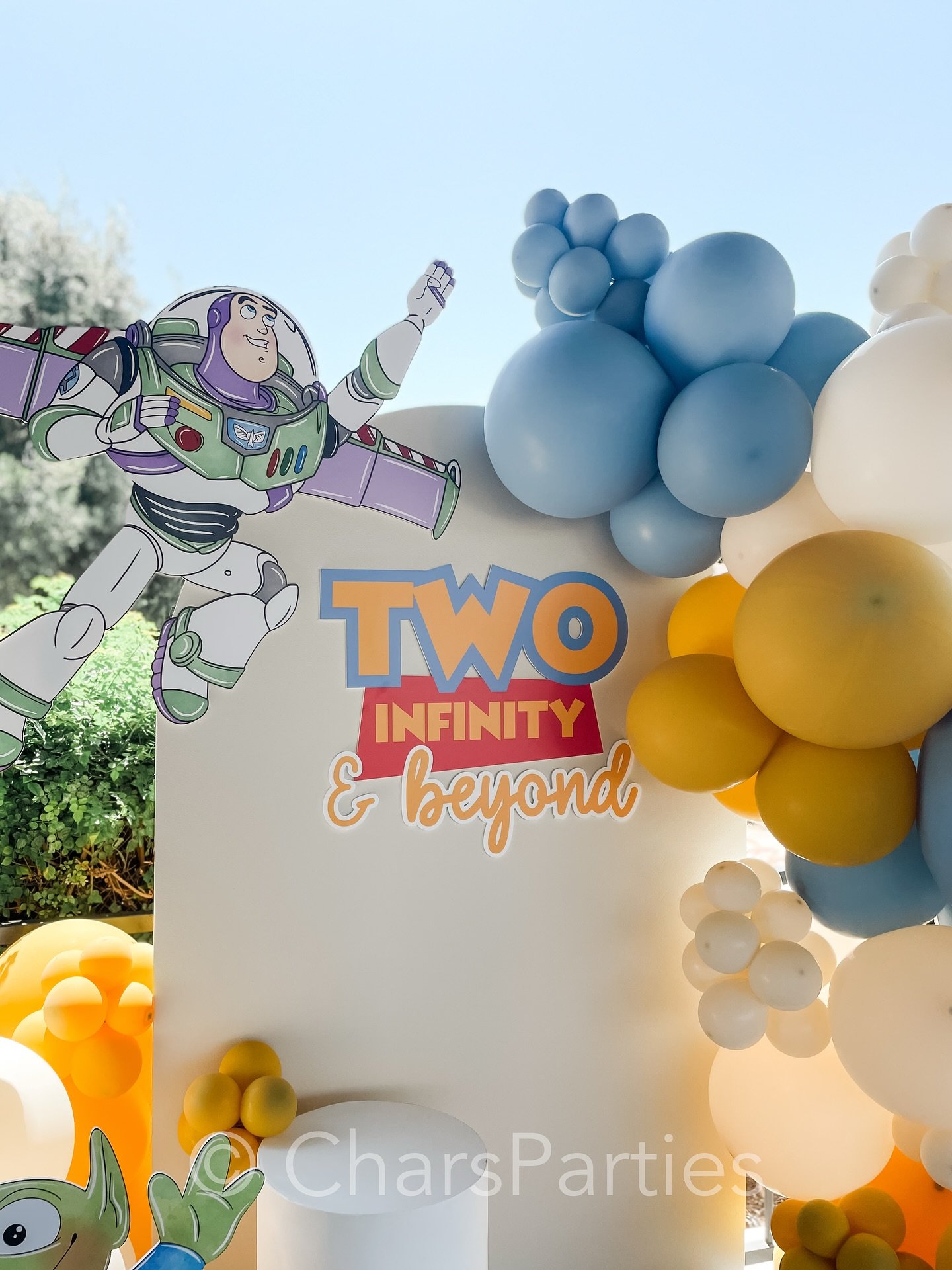 Backdrop panels, a cake pedestal, balloon garland, and a few character props is all you need to bring your party to life! 
We&rsquo;ve got the rentals, the balloon skills, and the vendor resources to make it all happen 🙌🏼 
Let us know what your vis