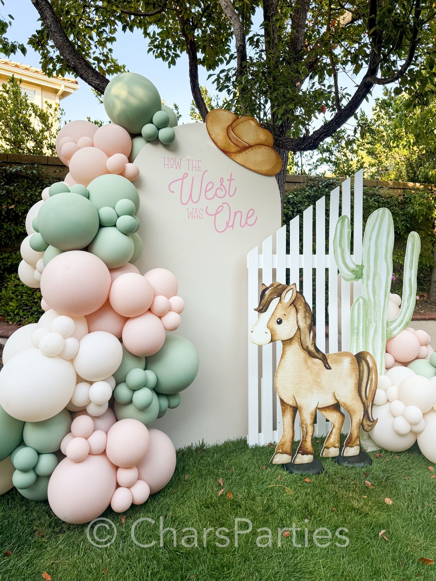 Brightening your feed with the sweetest western theme first birthday party 🌵
How the West was ONE 🤠
.
.
#birthday #howthewestwasone #firstbirthdayparty #birthdaygirl #birthdayparty #birthdayballoons #ballooncactus #pinkcowgirlparty #westerntheme #k
