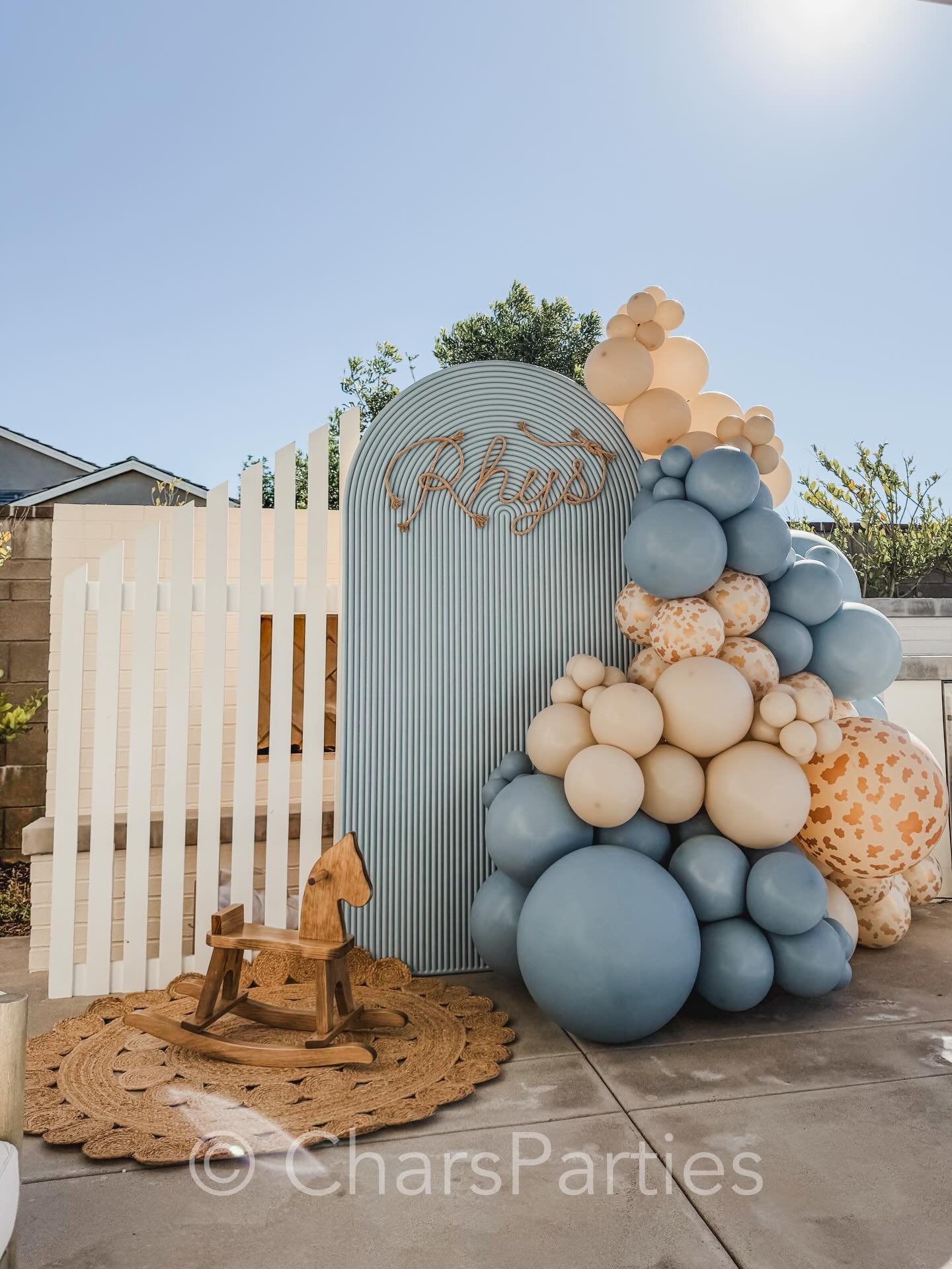 A Little Cowboy is on his way! So looking forward to welcoming baby Rhys to the world 🤠

Backdrop design, balloon styling, ripple arch, fence panel, rope name sign, and rug @charsparties 
Adorable rocking horse 🐴 provided by client
Balloon colors @