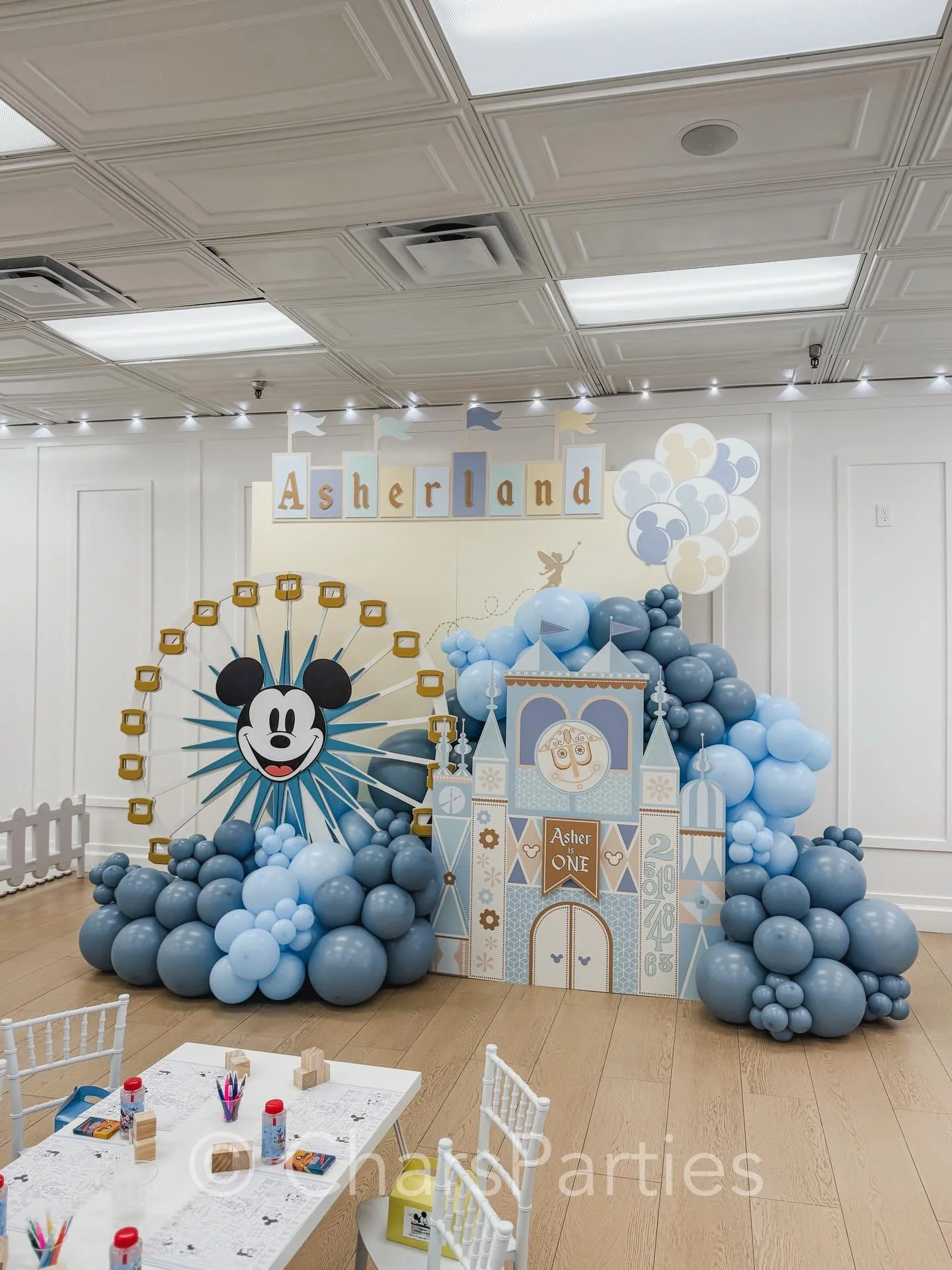 🩵 ASHERLAND 🩵
Soft, dreamy, and full of wonder, this Disney-inspired backdrop really shines ✨
Creating enchanted settings for the most special moments.
.
Design, rentals and balloons styling @charsparties 
Custom prints and 3D name sign @paperhaven