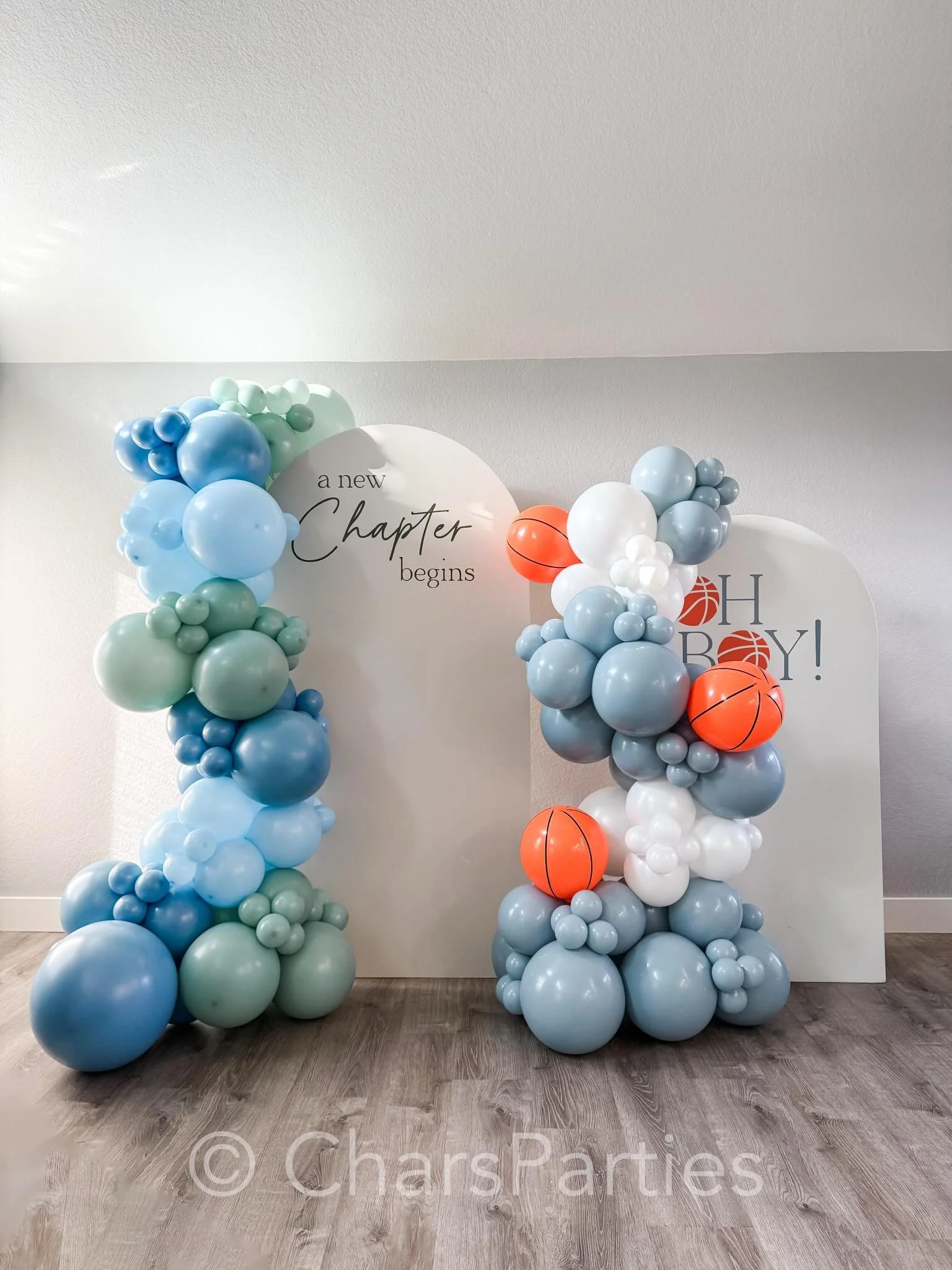 These are both Grab and Go Packages!

Left side: 7ft arch panel with vinyl lettering and 8ft balloon garland

Right side: 5.5ft arch panel with vinyl lettering and 6ft balloon garland

Your biggest deciding factors will be 👉🏼what size can you trans