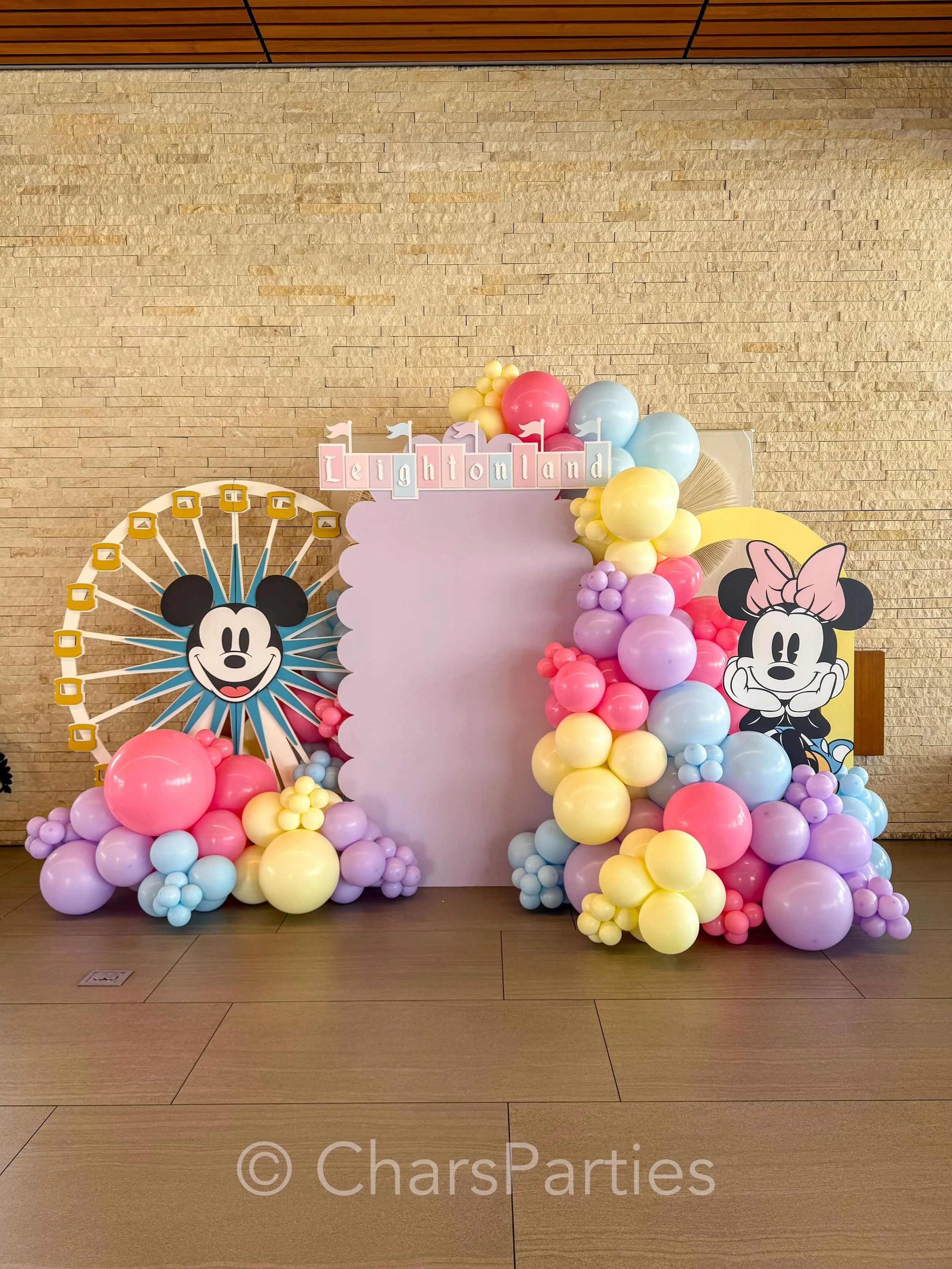 ✨ LEIGHTONLAND ✨
Classic Disneyland vibes, bright feminine colors, and big birthday energy! 
We&rsquo;ll never get over this adorable birthday party theme 🤩
.
Did you know, when you book with us, you get to keep your custom character props? 
In addi