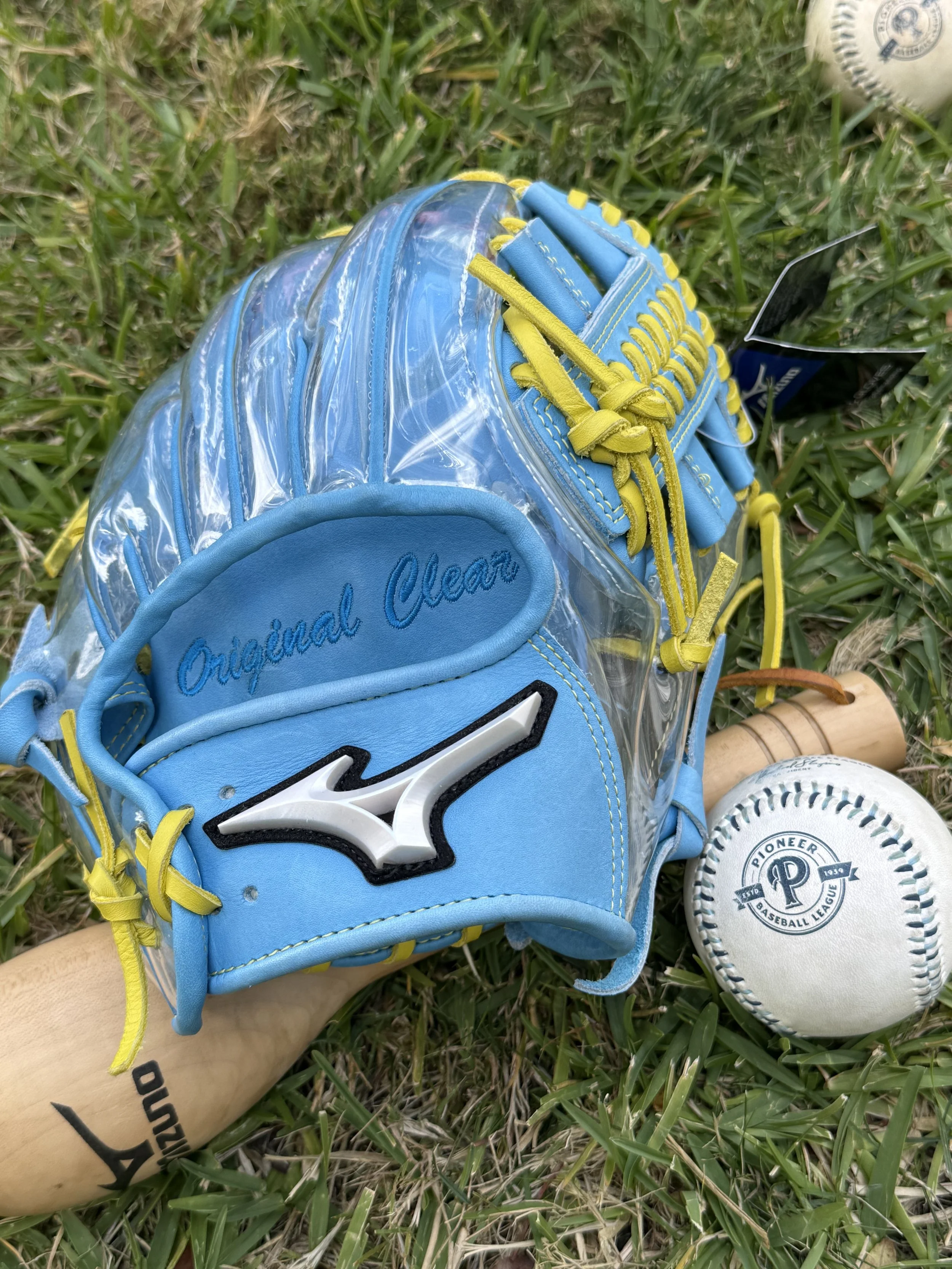 Glove of the Series: Mizuno Original Clear