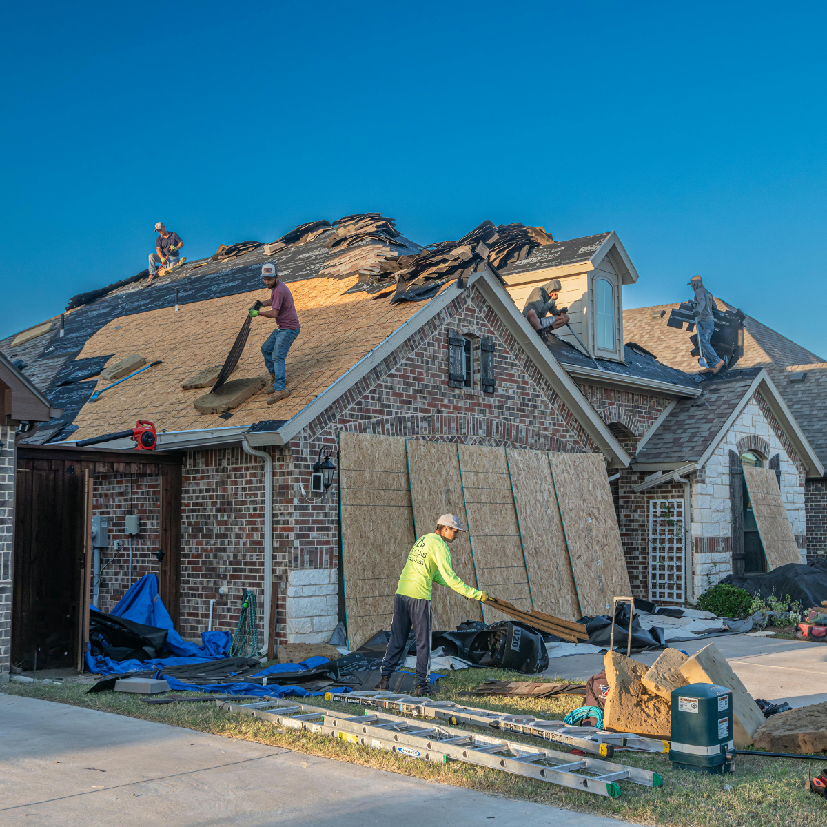 Roofing Material Guide: Choose the Best Roof Type Now — Cover Shield