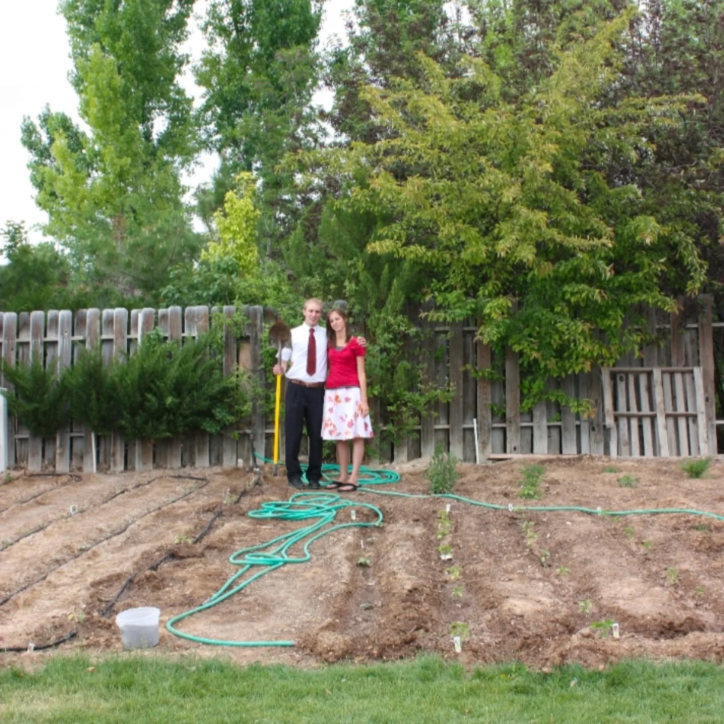 It's been a while since I did a little hello 👋 and a throwback. 
 Hey there, 🙋&zwj;♀️David and I (Ashley) are two people who love learning, creating, and getting our hands dirty &mdash; literally.

These pics are a throwback to our engagement days,