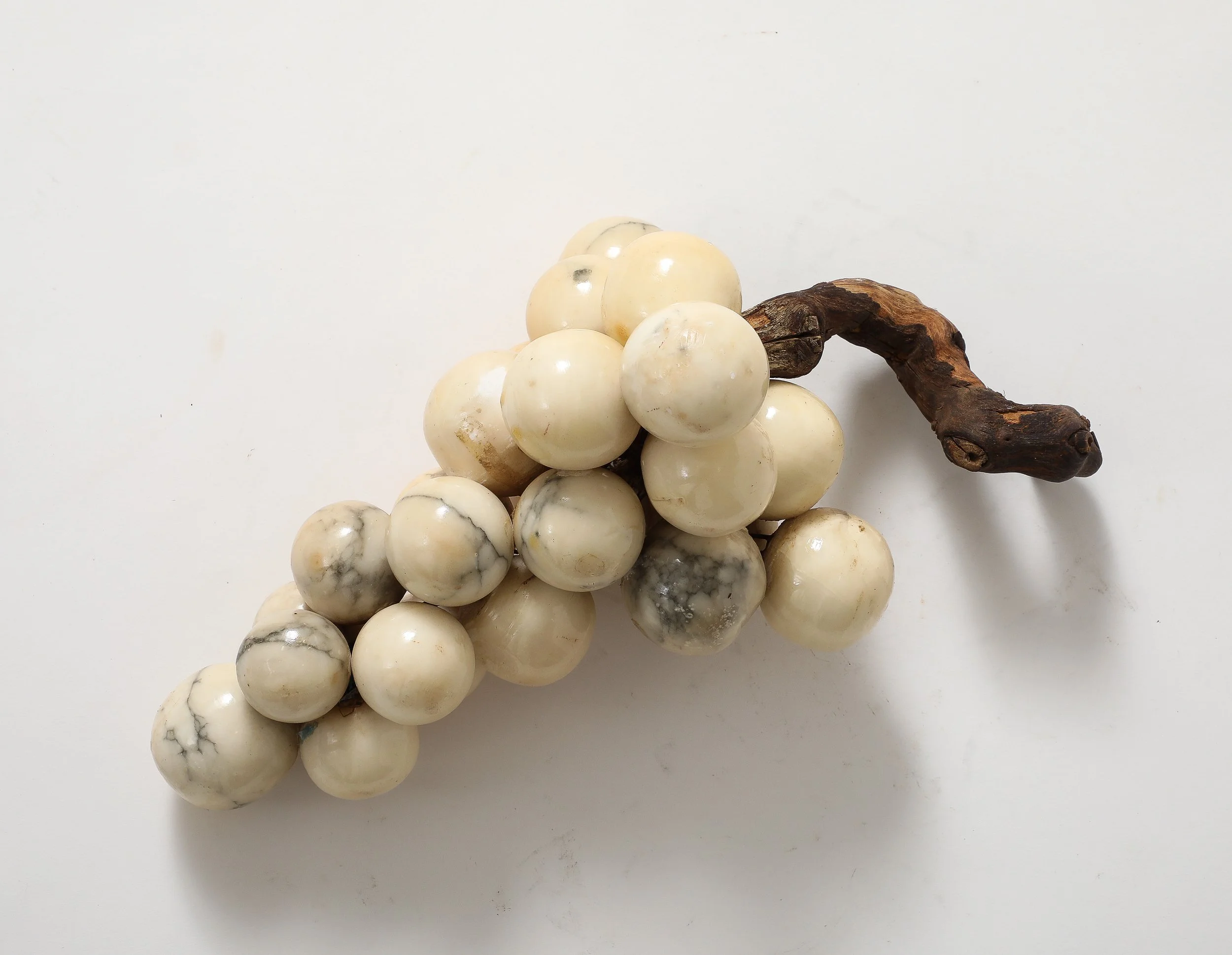 ALABASTER GRAPES