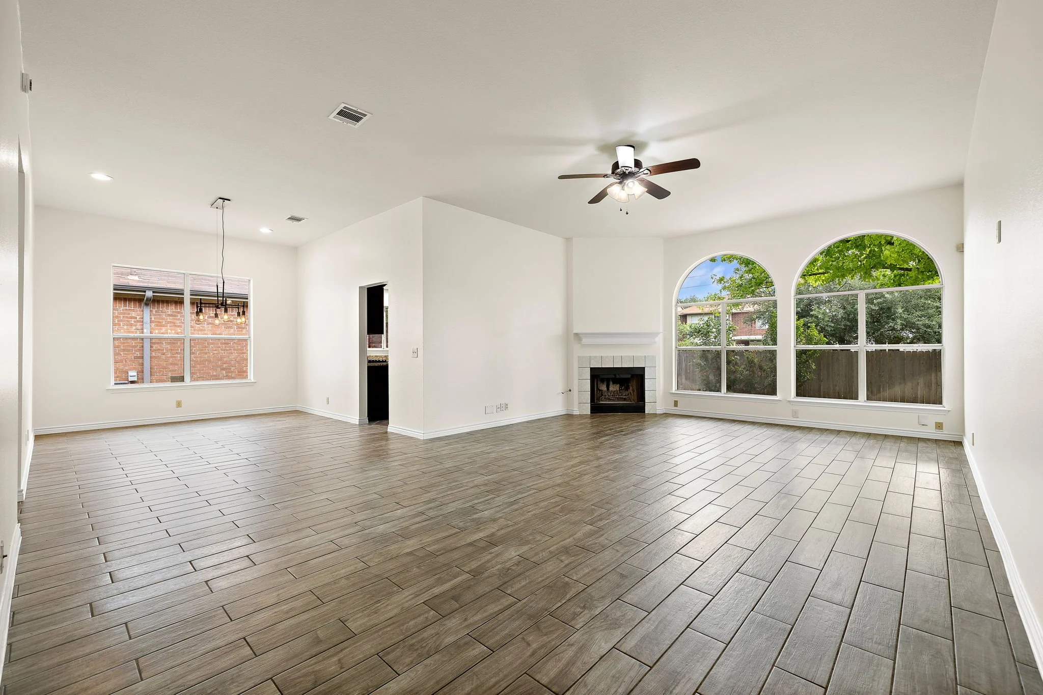 7-web-or-mls-2422 Agarita Trail KCP 042926 - 114.jpg