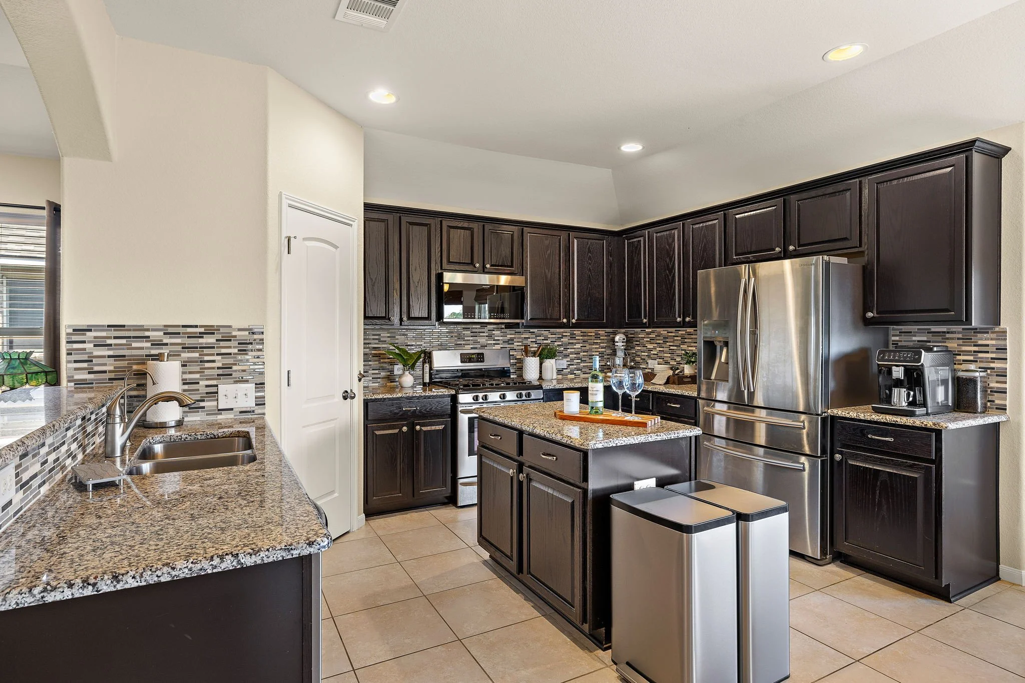 11-web-or-mls-5717 Scenic Lake Dr KCP 082526 - 111.jpg