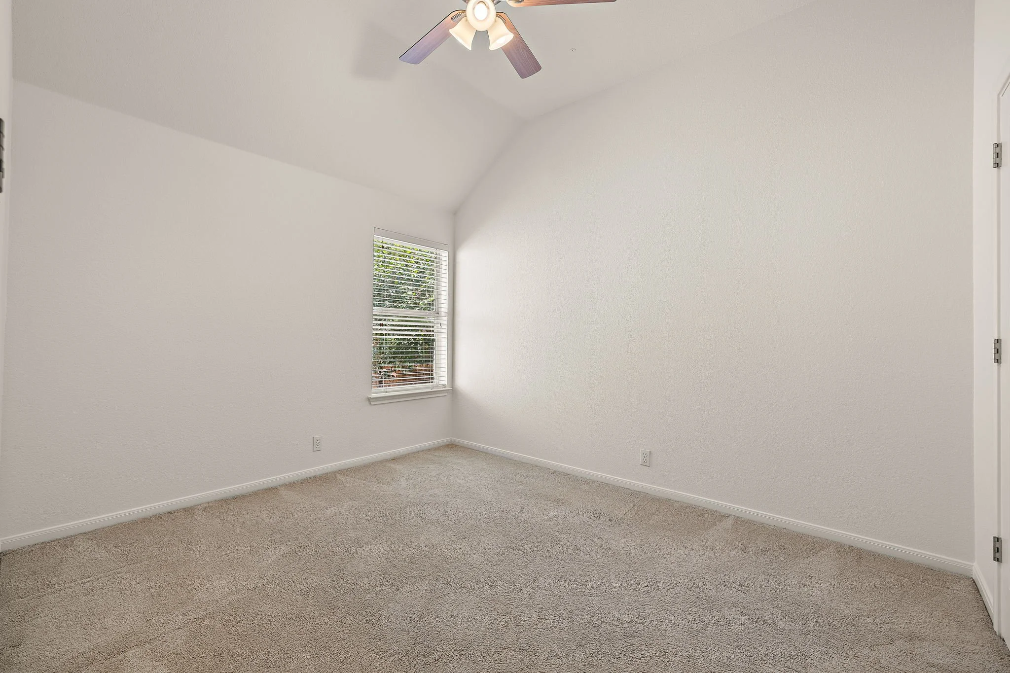 28-web-or-mls-4011 Sable Oaks Dr KCP 070926 - 13.jpg
