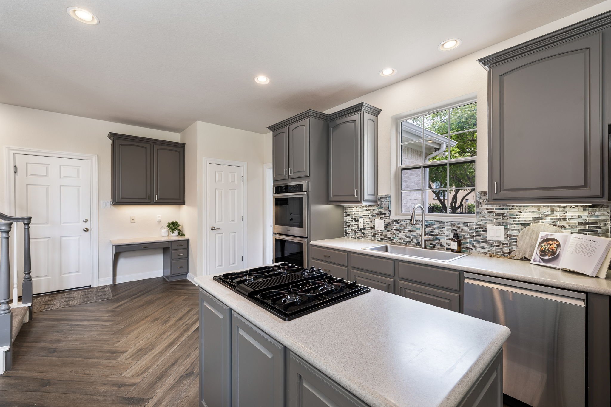 15-web-or-mls-2263 Hamlet Cir KCP 061926 - 215.jpg
