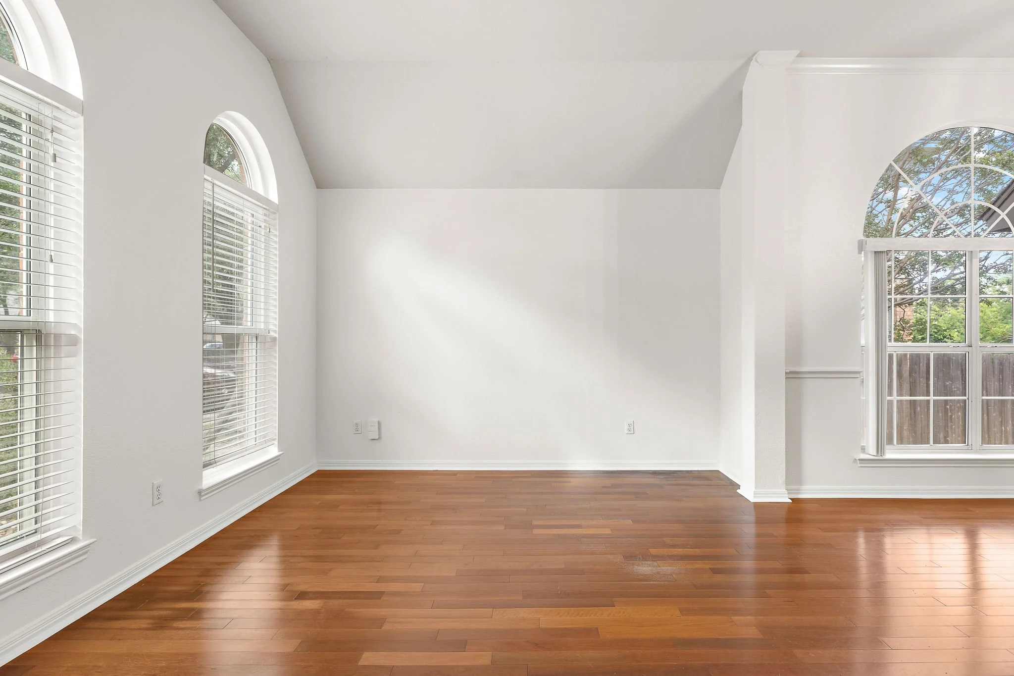 6-web-or-mls-12713 Cinchring Ln KCP 042726 - 71.jpg