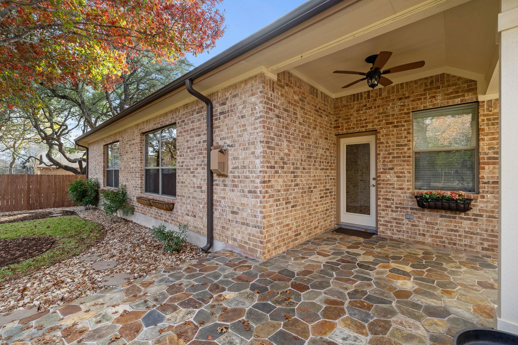 33-web-or-mls-3948 Sapphire Loop KCP 122225 - 41.jpg