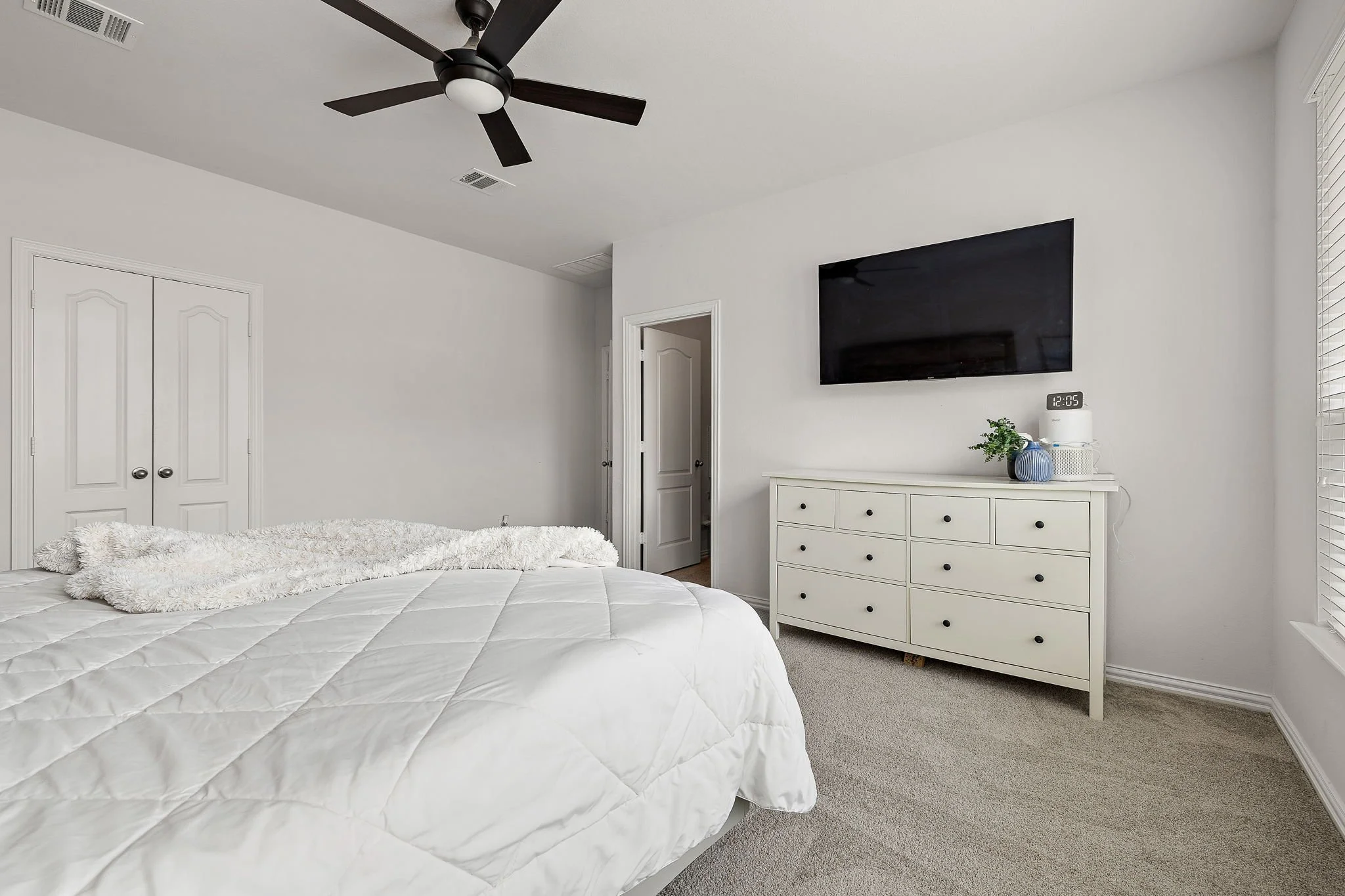11-web-or-mls-5863 Parma St KCP 050826 - 61.jpg