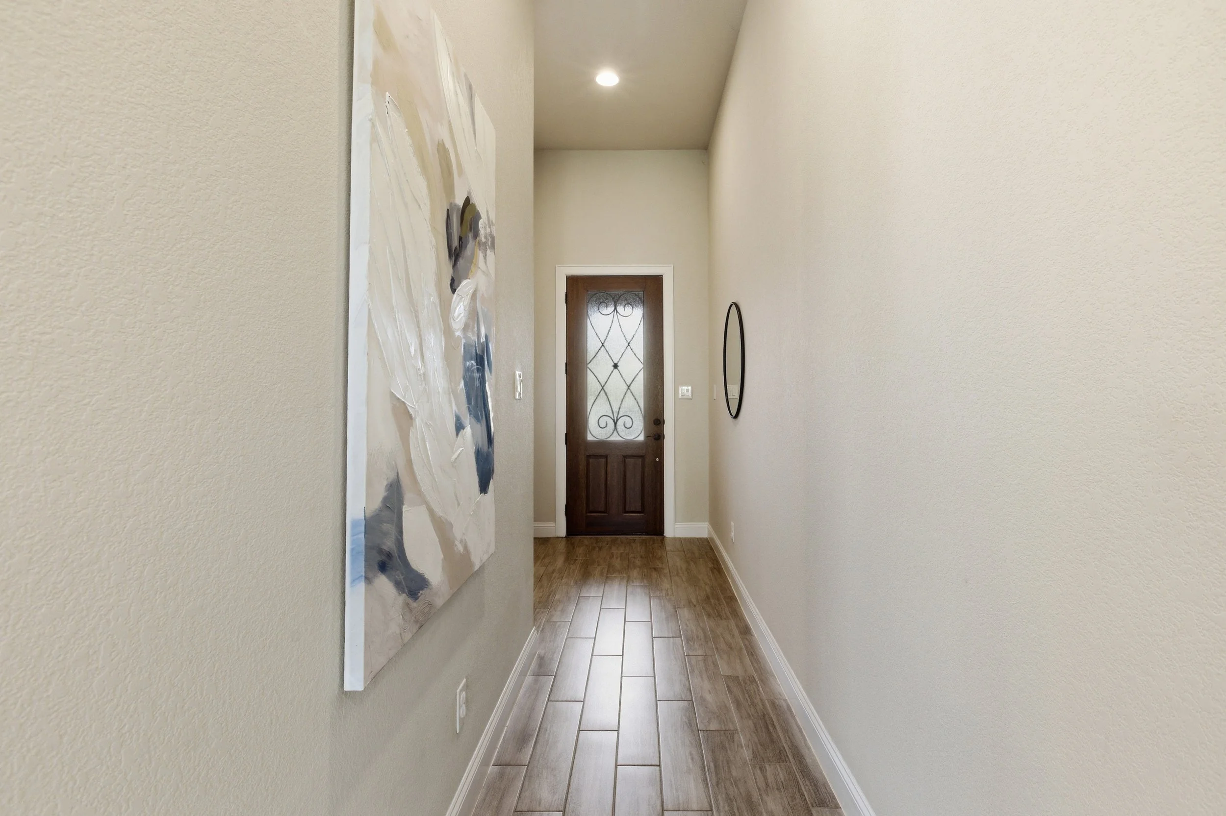 Long entry way
