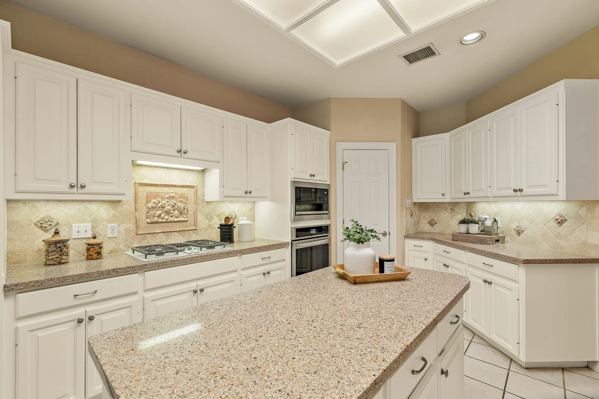 22-web-or-mls-14 Scenic Terrace KCP 102725 - 219.jpg