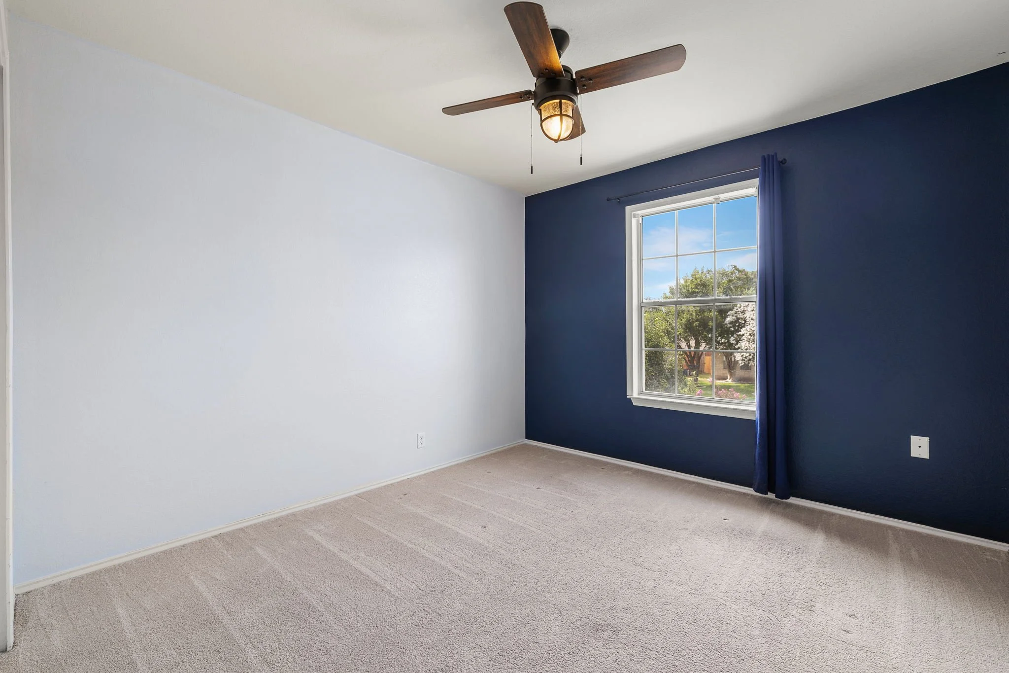 25-web-or-mls-1701 Warwick Way KCP 062526 - 4.jpg