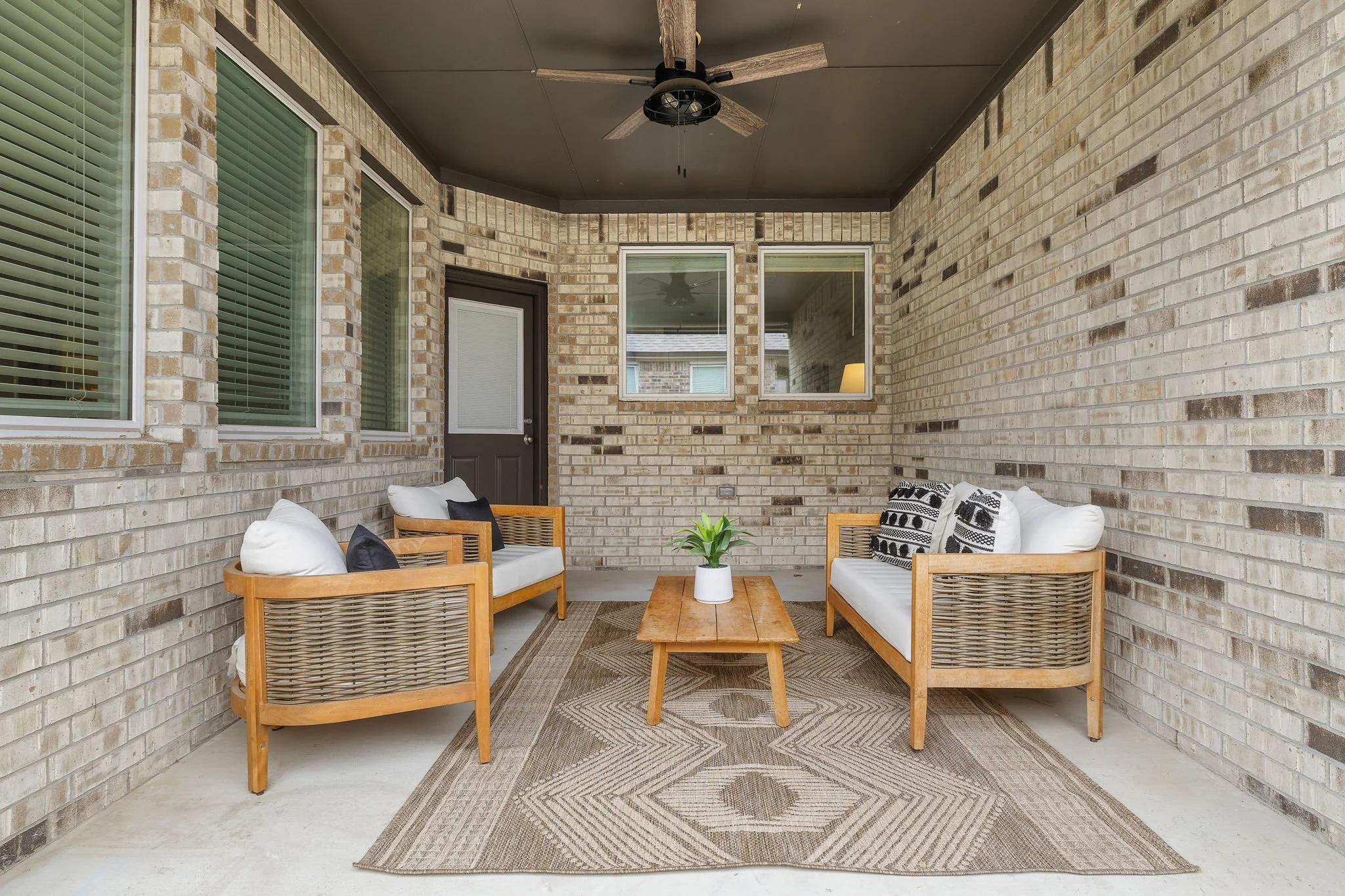 24-web-or-mls-1136 Oak Chase Wy KCP 121725 - 129.jpg