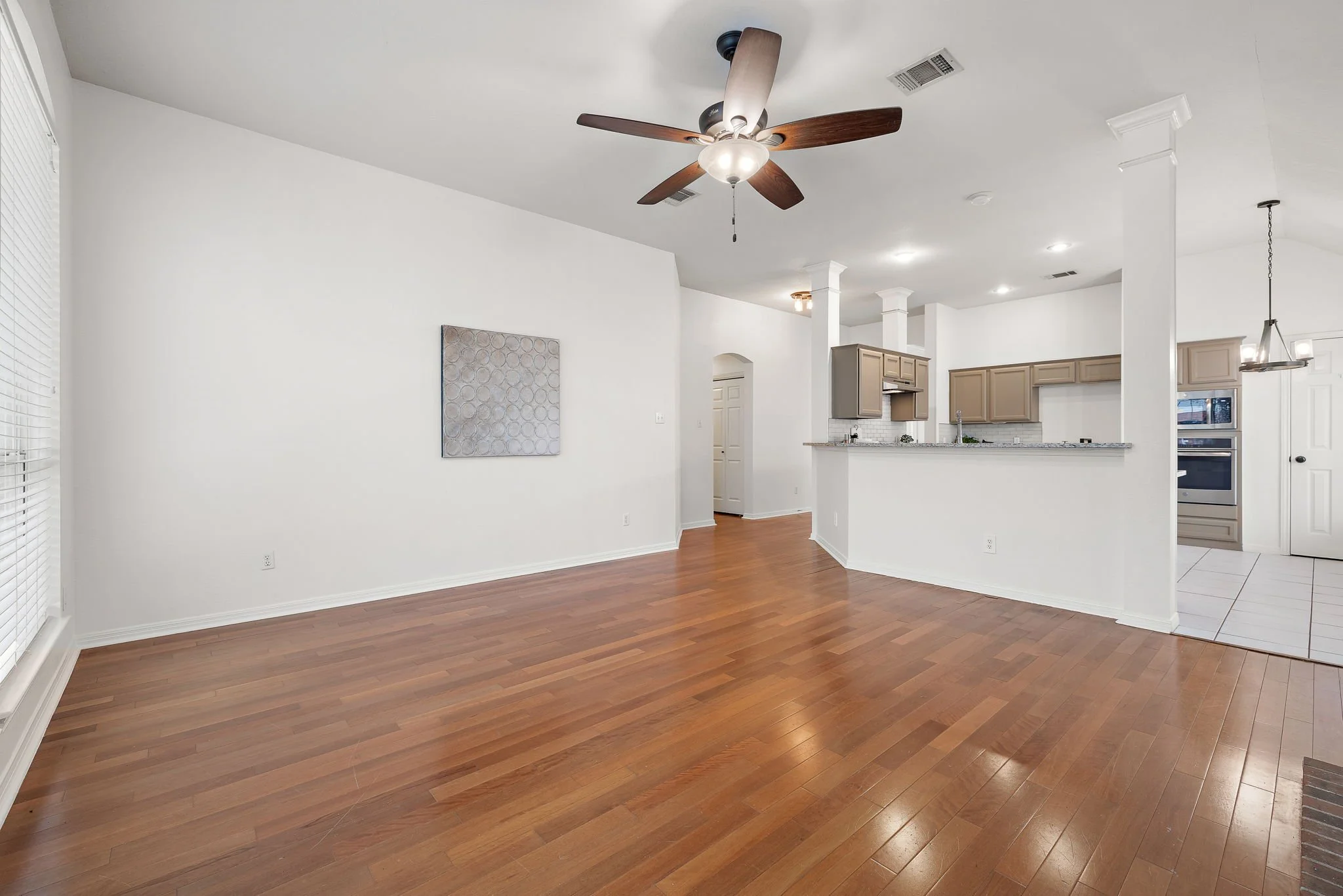 13-web-or-mls-12713 Cinchring Ln KCP 042726 - 119.jpg