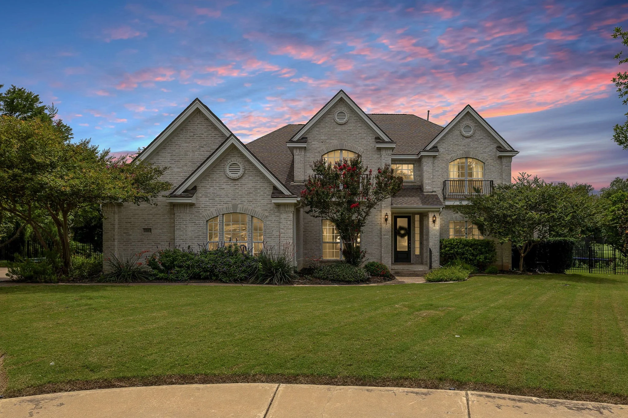 2-web-or-mls-2263-Hamlet-Cir-KCP-061926-289.jpg