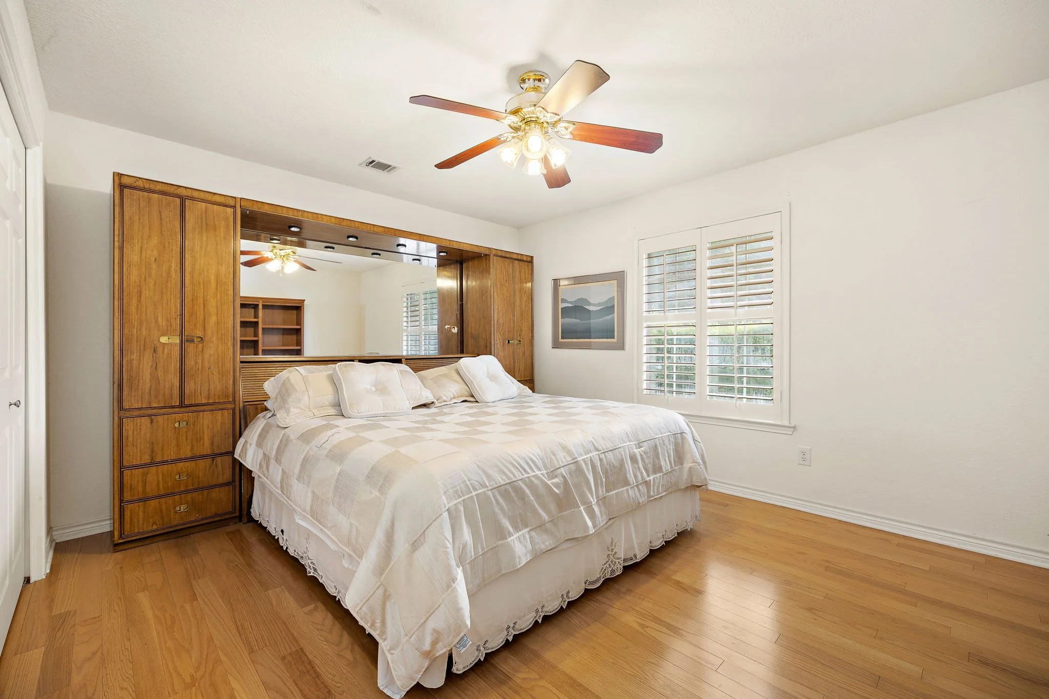 31-web-or-mls-15 Meadow Run KCP 041626 - 23.jpg