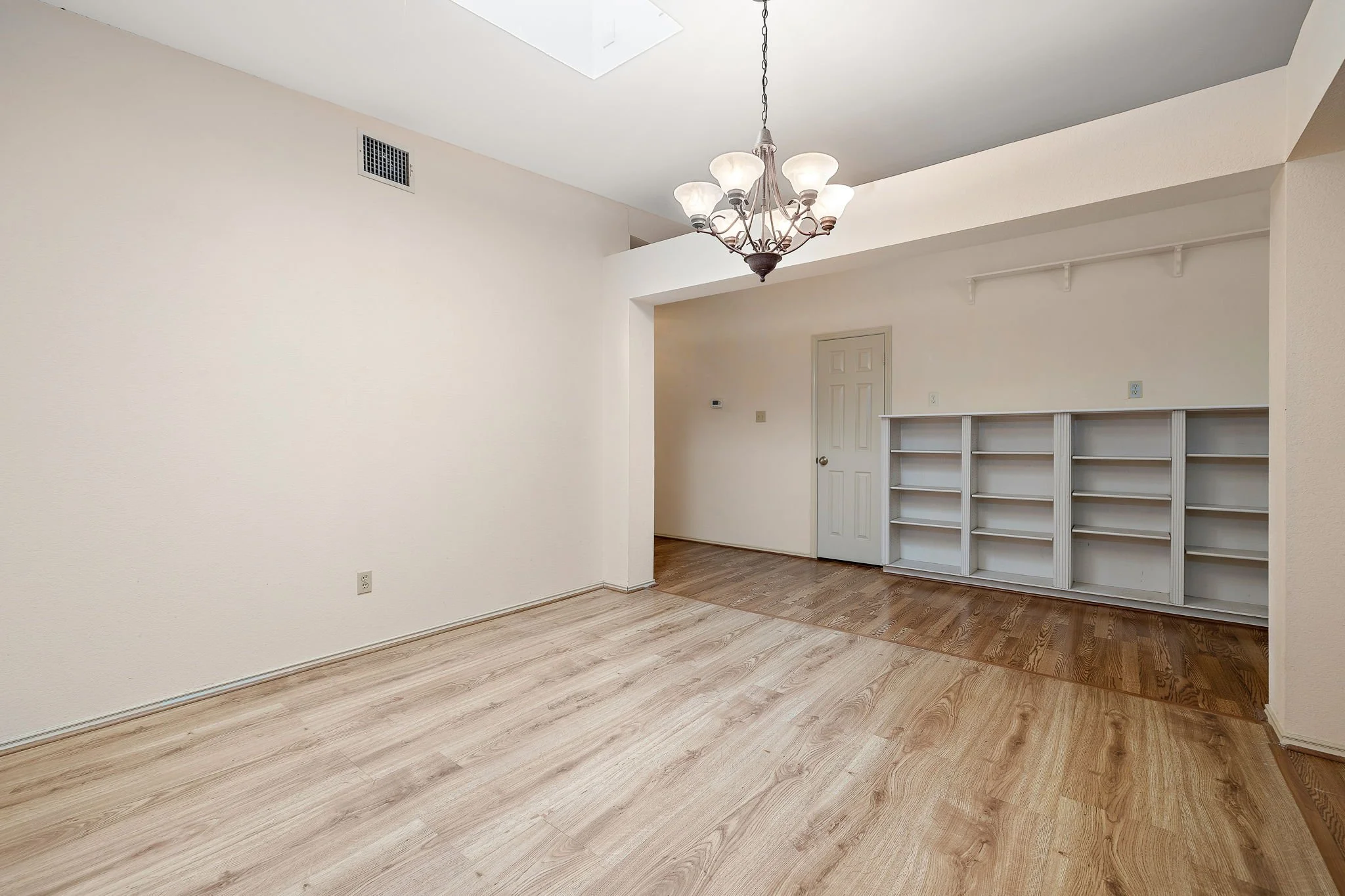 7-web-or-mls-8507 Tad Park Cove KCP 052125 - 87.jpg