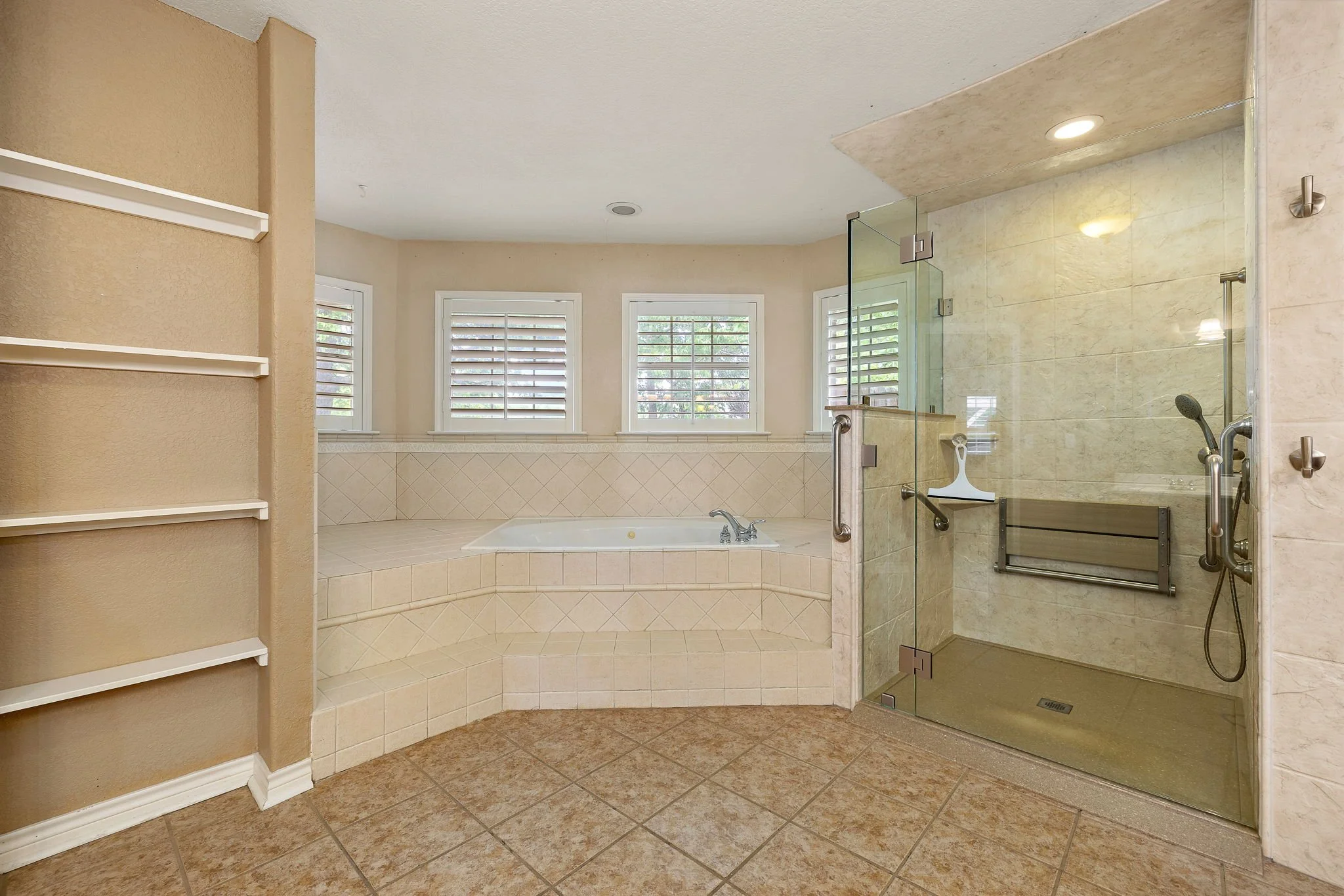 22-web-or-mls-15 Meadow Run KCP 041626 - 78.jpg