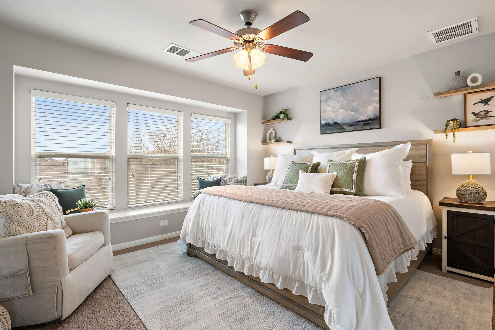 19-web-or-mls-147 Wainscot Oak Wy  KCP 011226 - 24.jpg