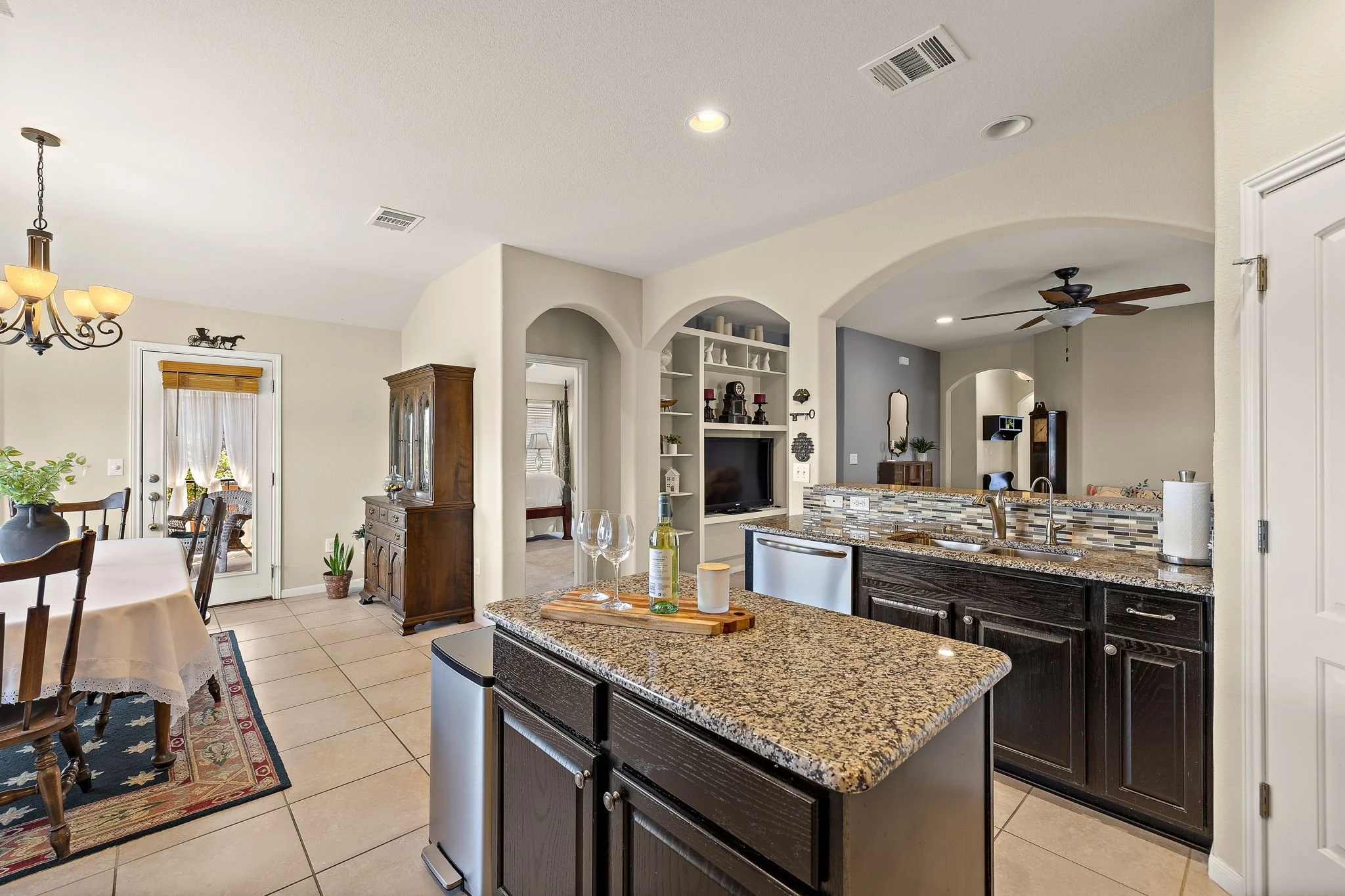 15-web-or-mls-5717 Scenic Lake Dr KCP 082526 - 135.jpg