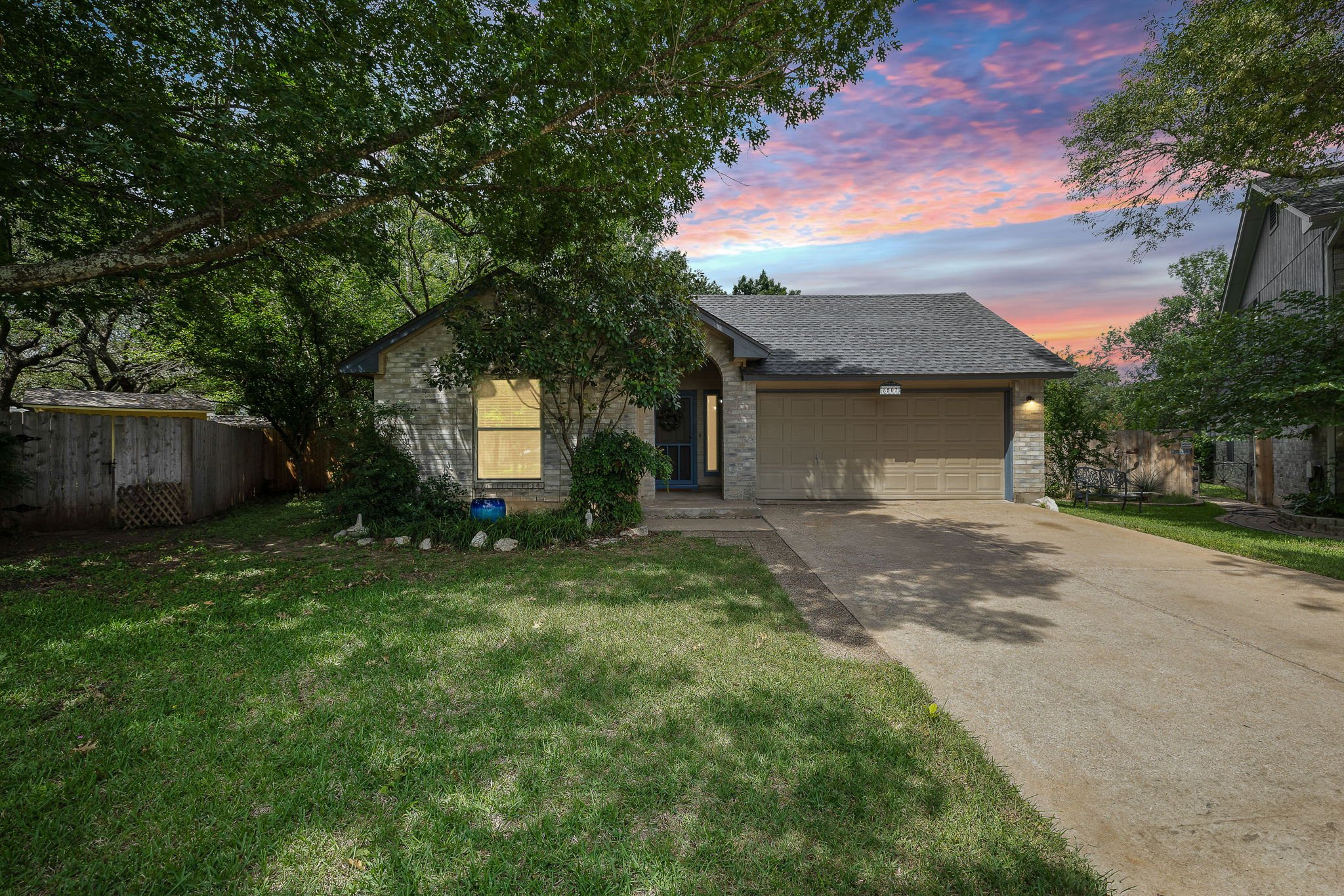 2-web-or-mls-8507-Tad-Park-Cove-KCP-052125-148.jpg