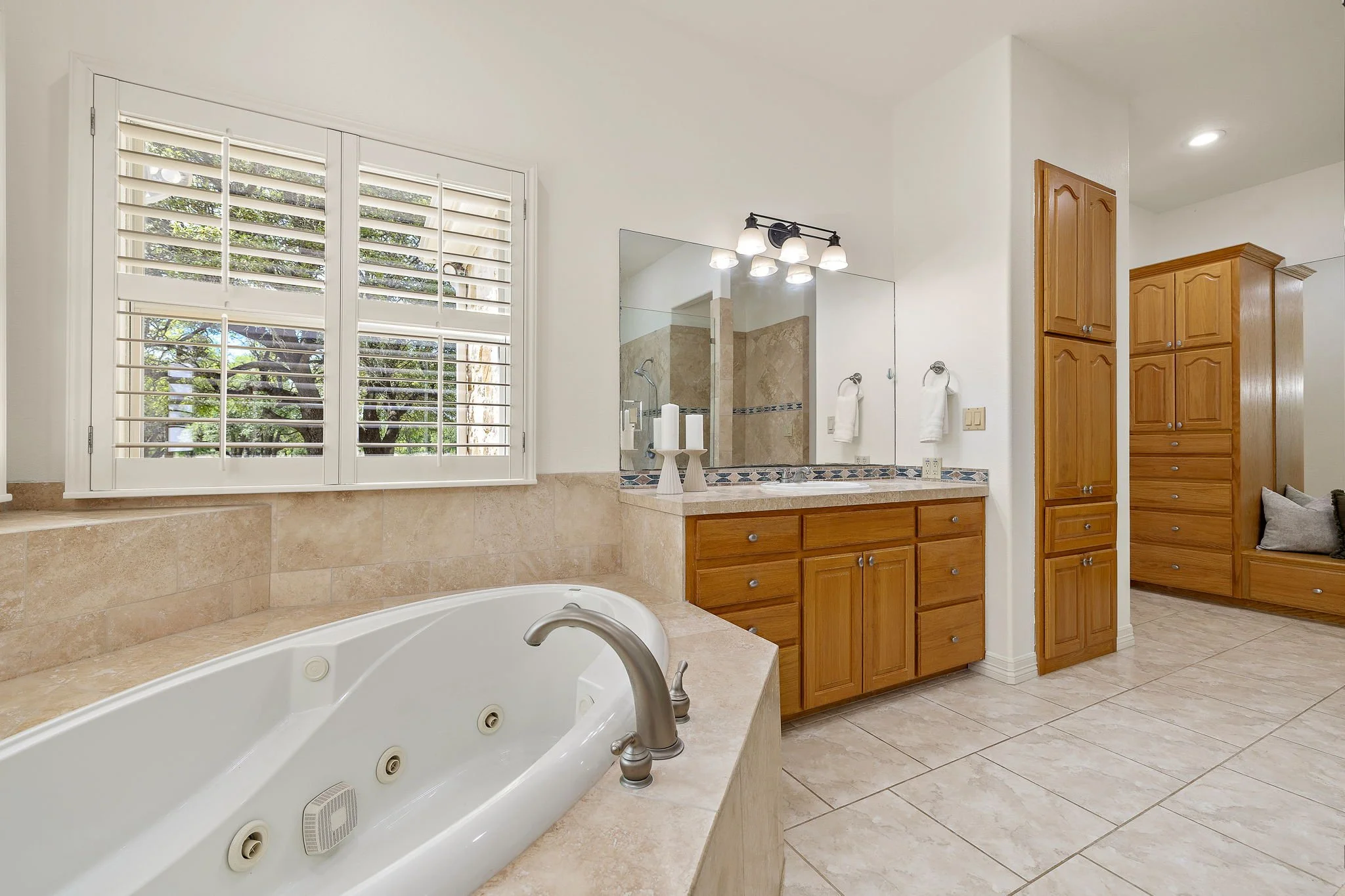 24-web-or-mls-100 Palomino Cove KCP 040726 - 67.jpg