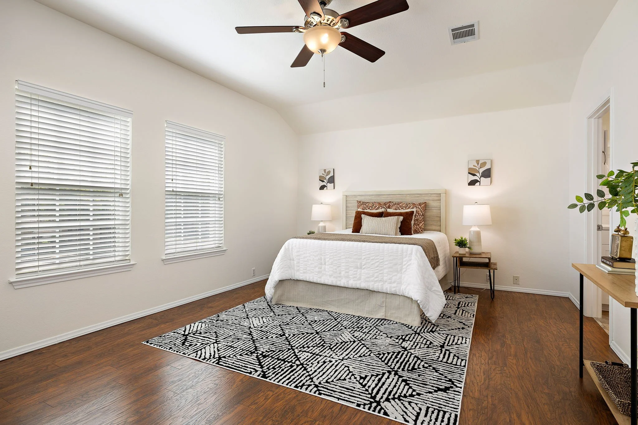 18-web-or-mls-2201 Kerr Trail KCP 032526 - 4.jpg