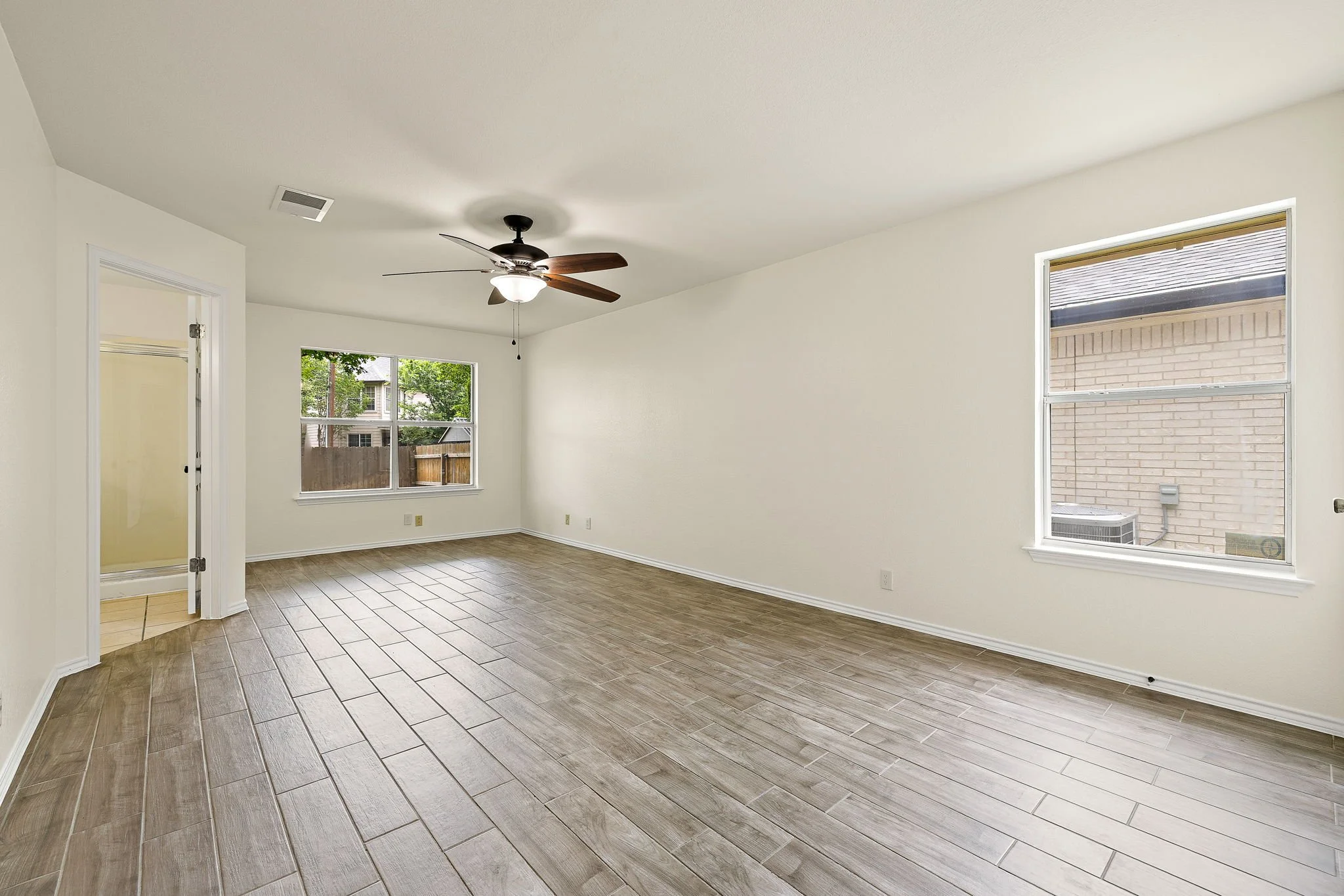 16-web-or-mls-2422 Agarita Trail KCP 042926 - 90.jpg