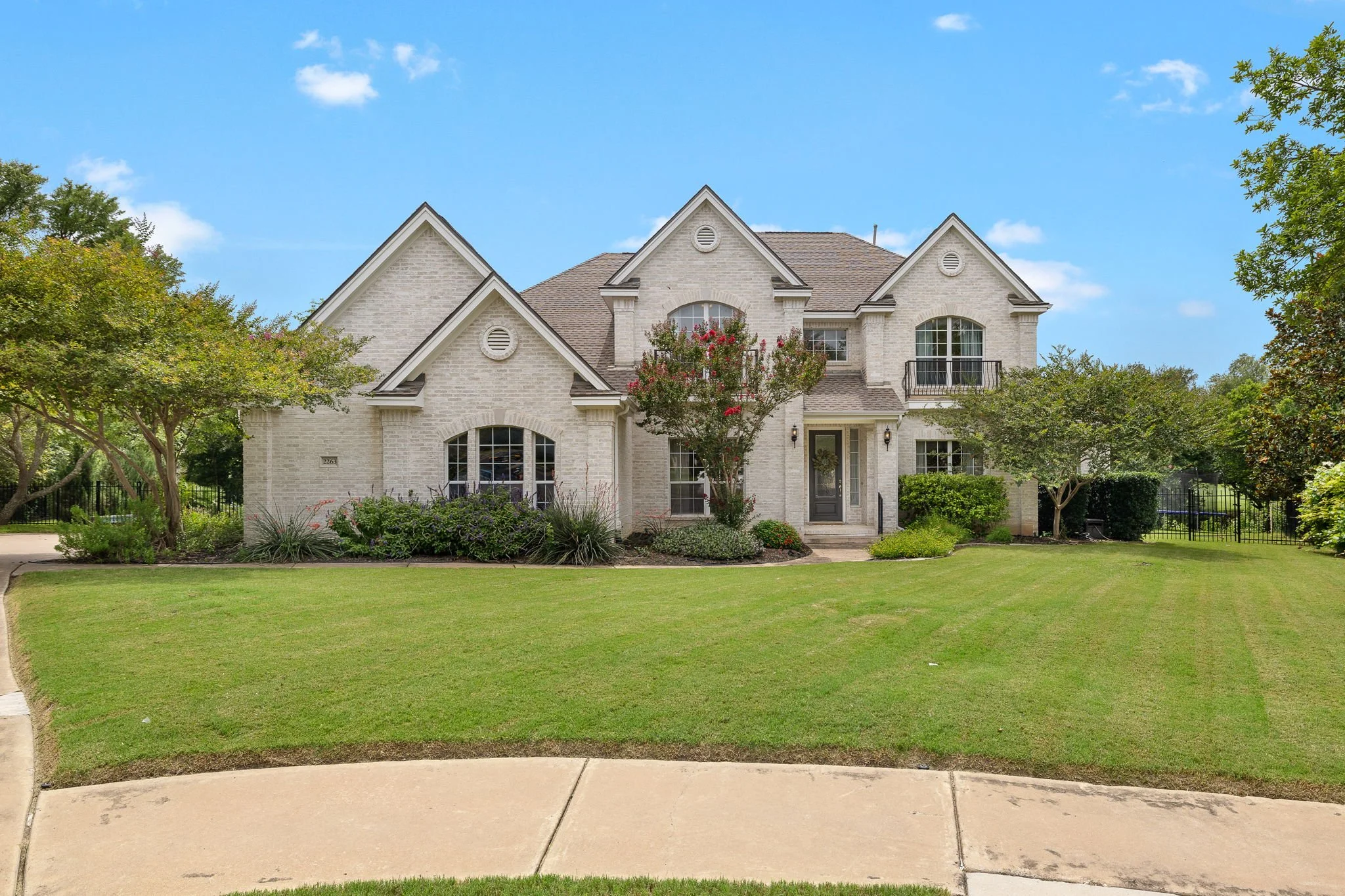1-web-or-mls-2263 Hamlet Cir KCP 061926 - 289.jpg