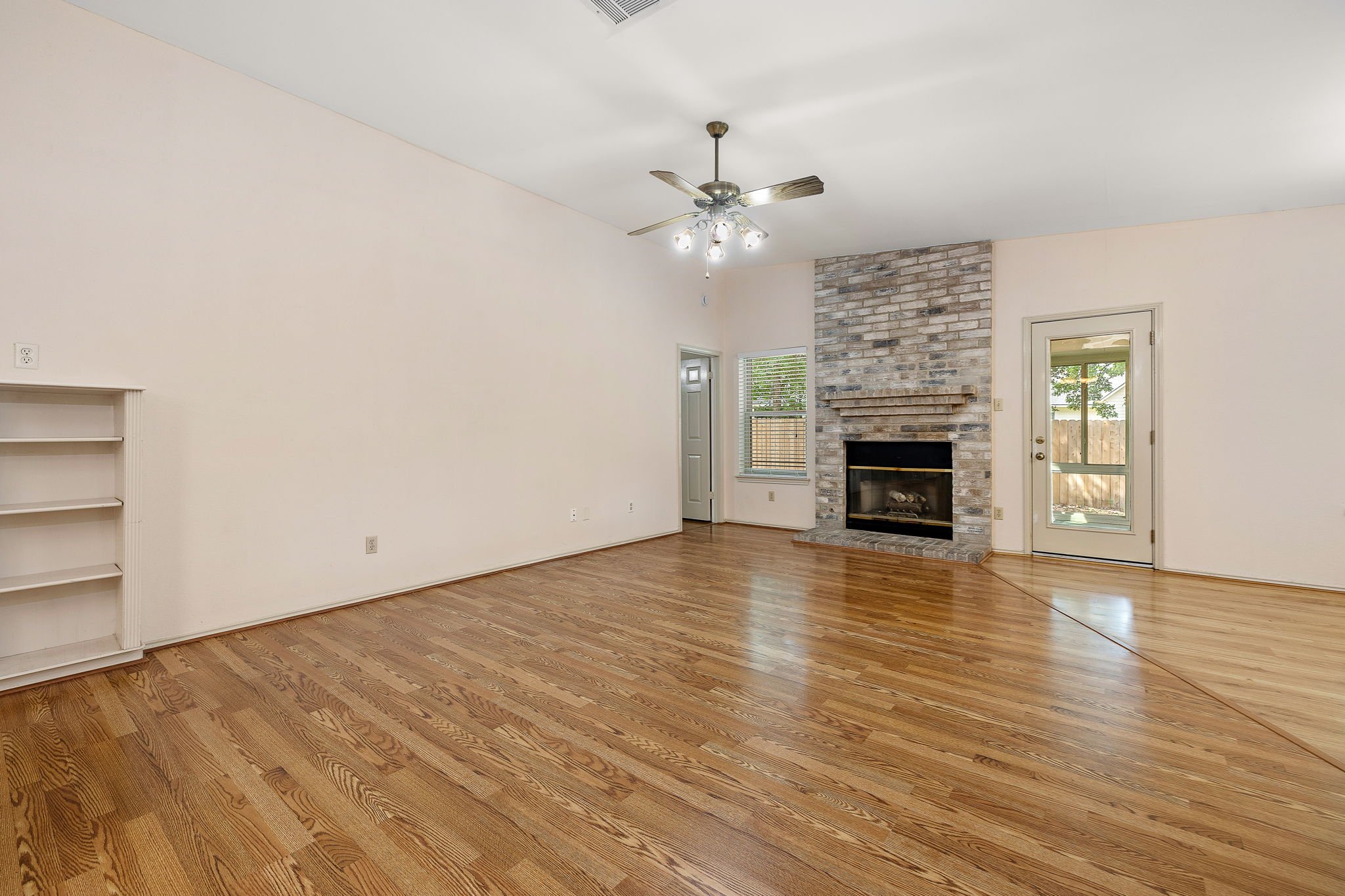 6-web-or-mls-8507 Tad Park Cove KCP 052125 - 75.jpg