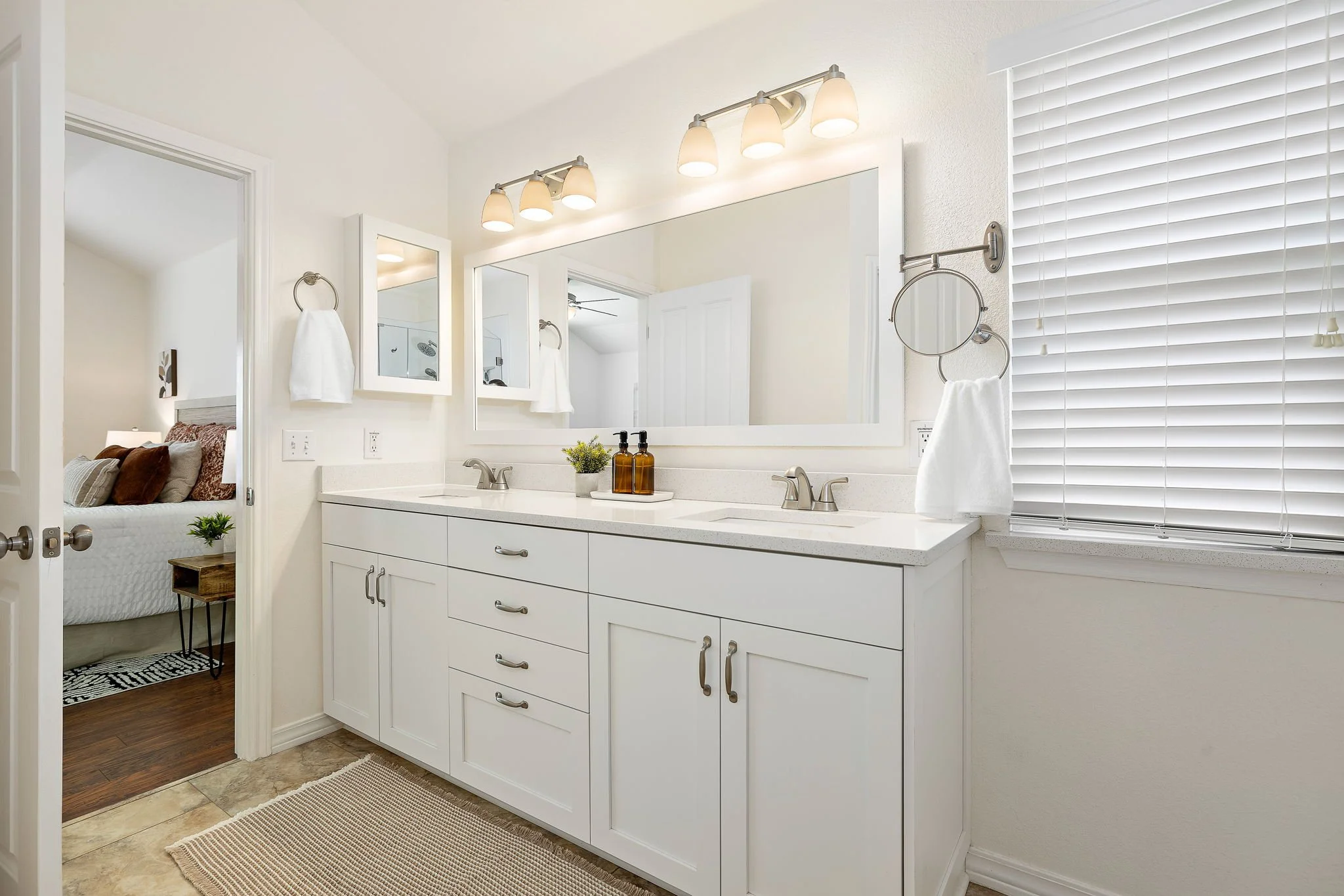 21-web-or-mls-2201 Kerr Trail KCP 032526 - 7.jpg