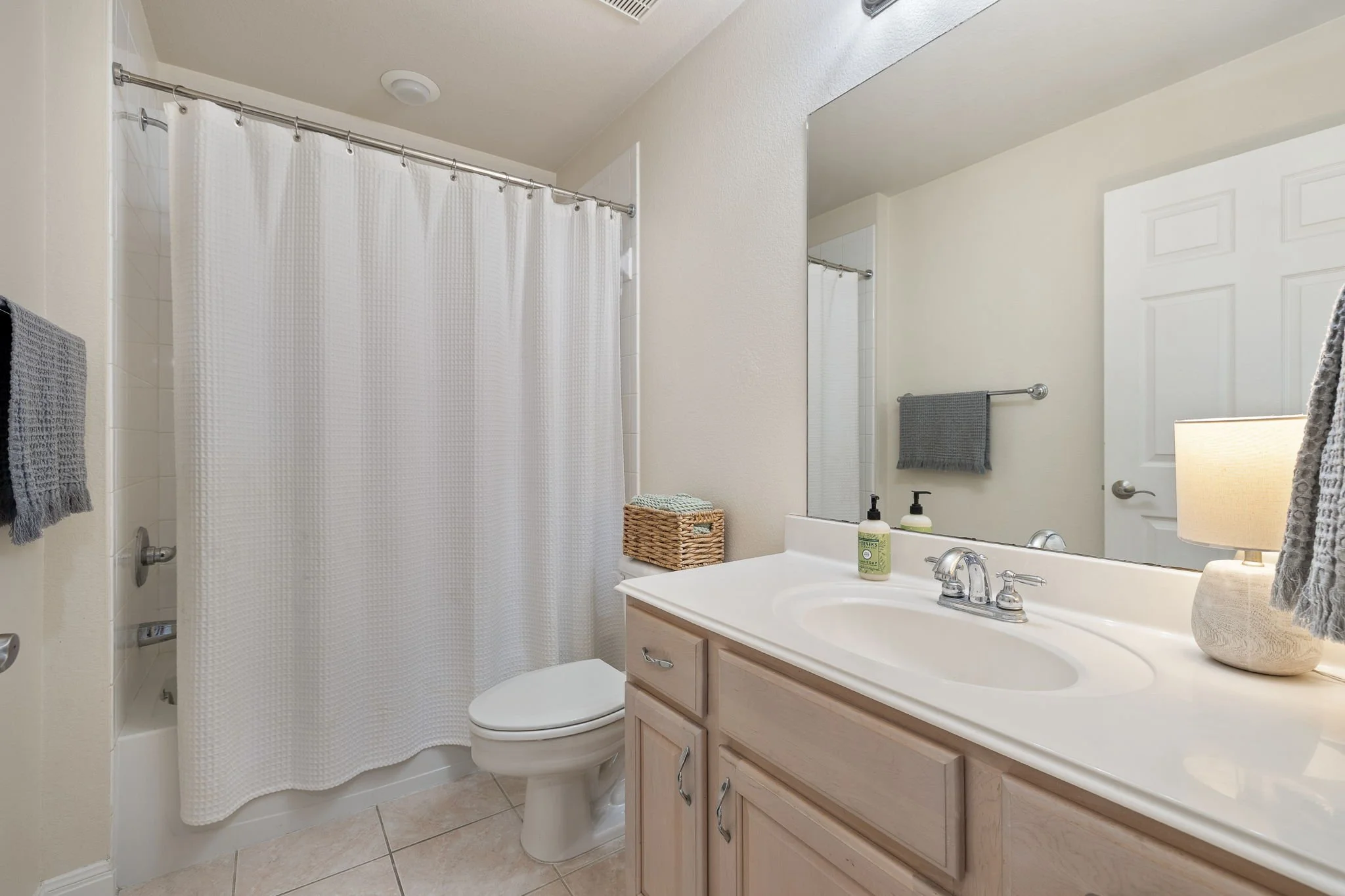 33-web-or-mls-2263 Hamlet Cir KCP 061926 - 44.jpg